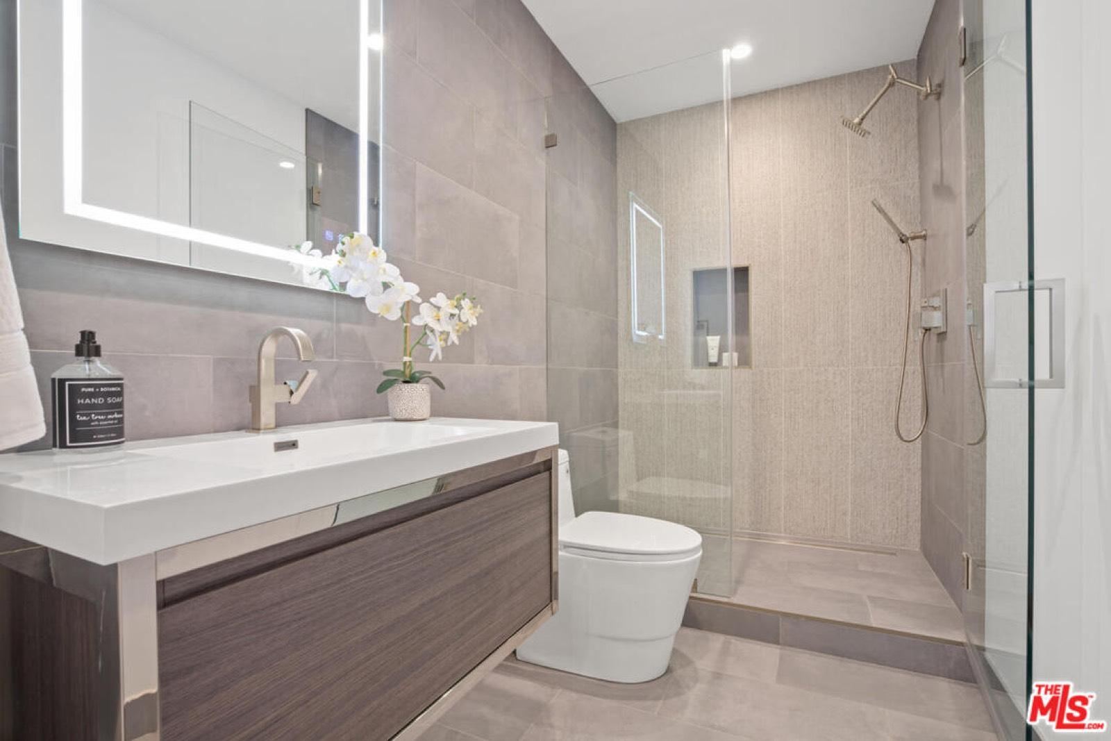 CS's Square Modern — photo 3