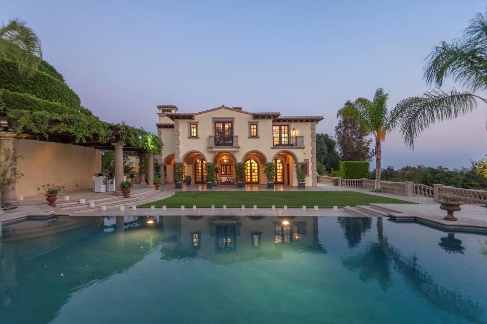 CS's Summit Mansion — photo 2