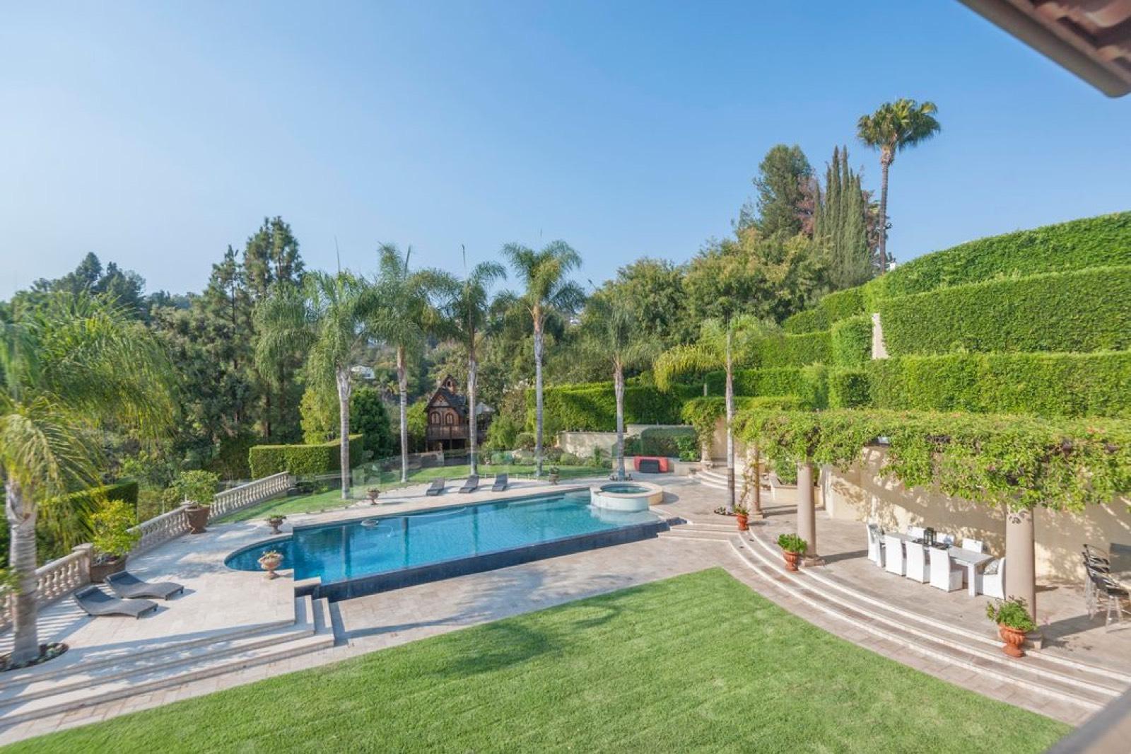 CS's Summit Mansion — photo 3