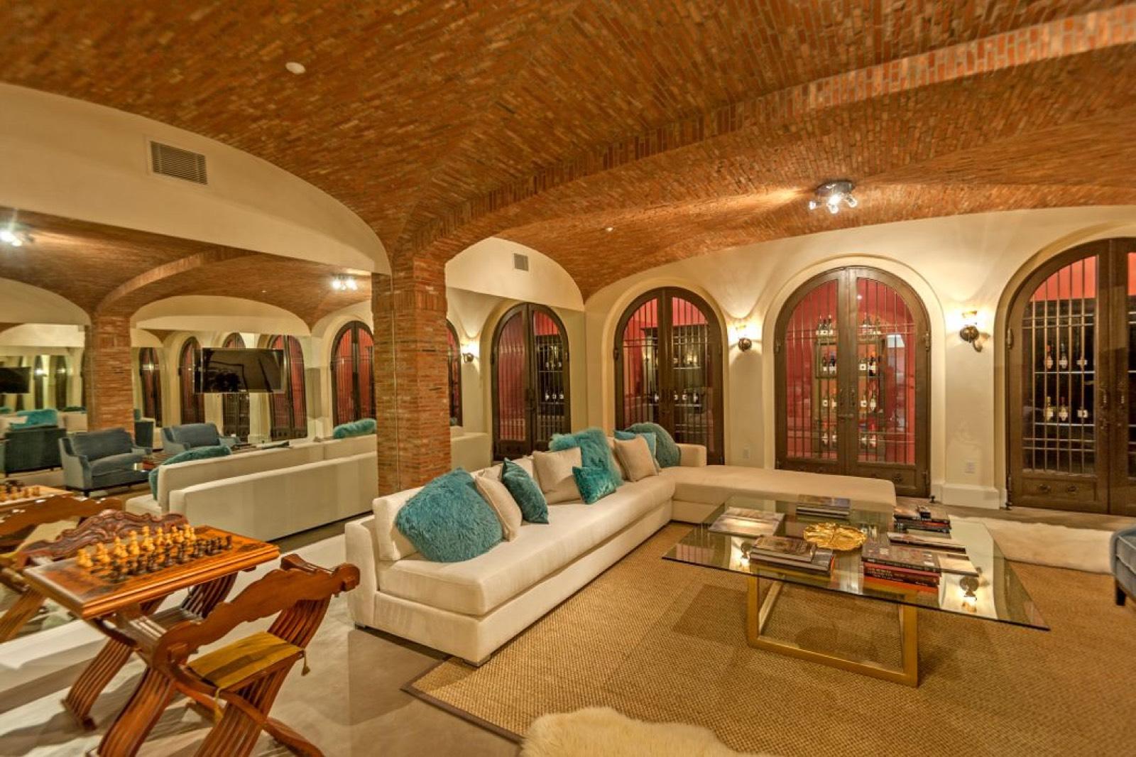 CS's Summit Mansion — photo 7