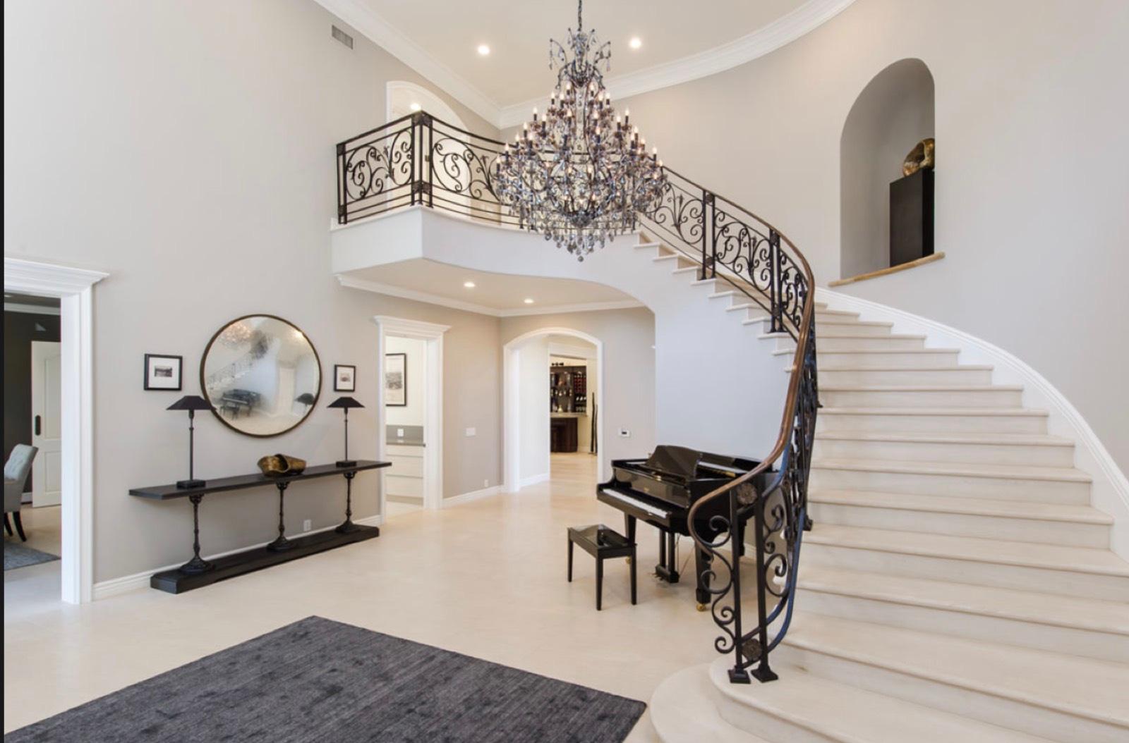 CT Luxious Gated Estate — photo 4