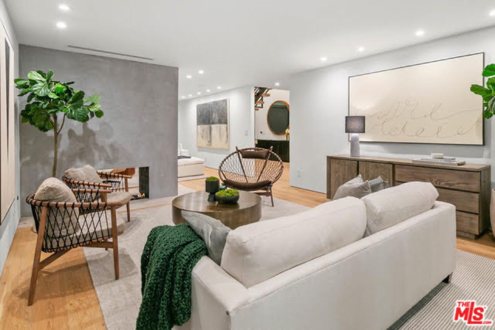 D Contemporary House — photo 1
