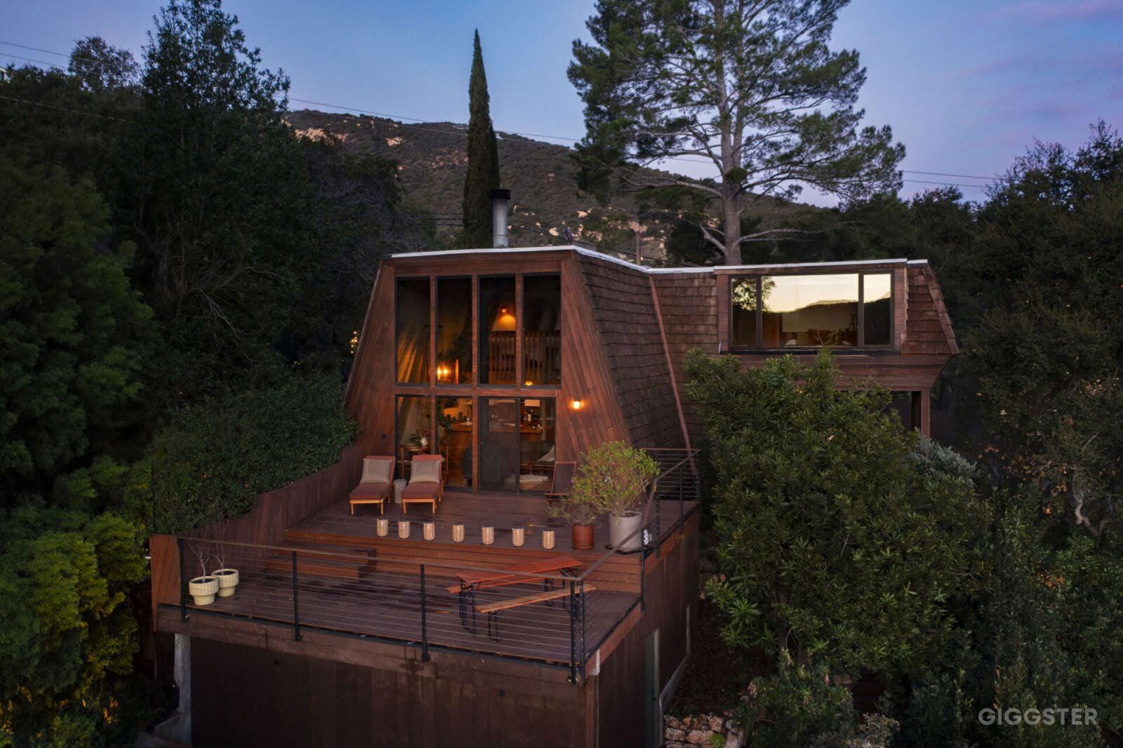 D's cabin with mountain view — photo 1
