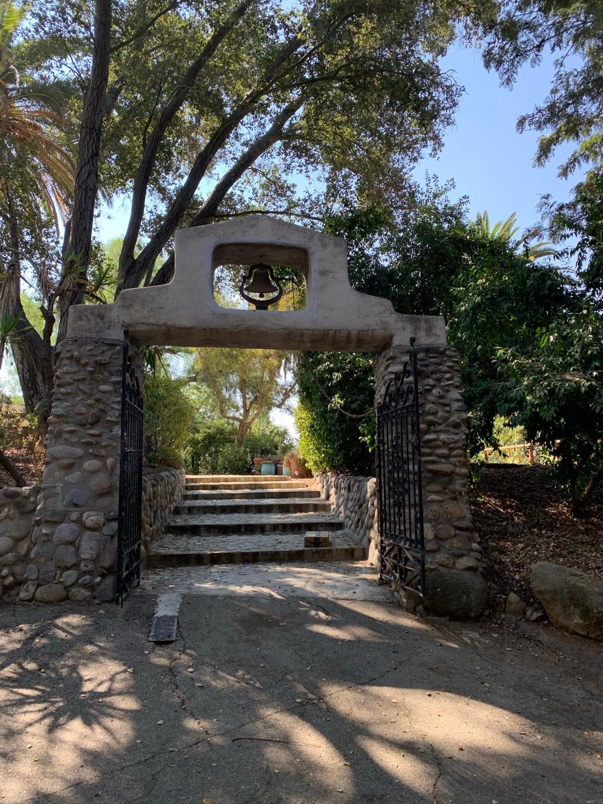 D's Hippie Retreat — photo 8