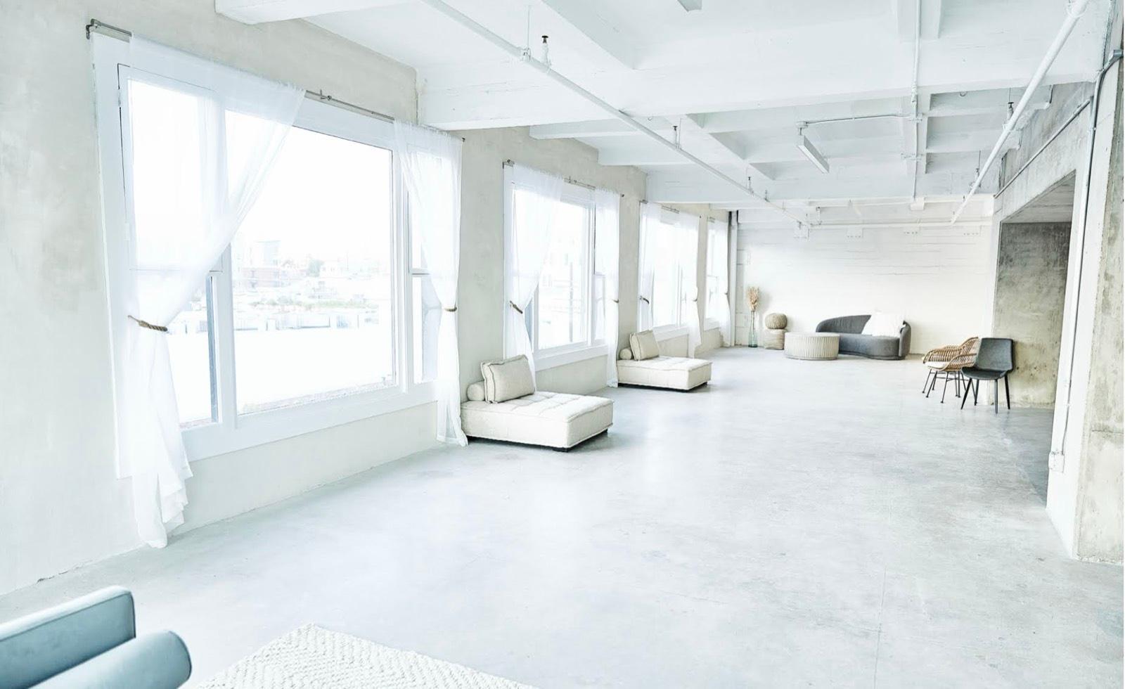D's Light and bright Studio — photo 4