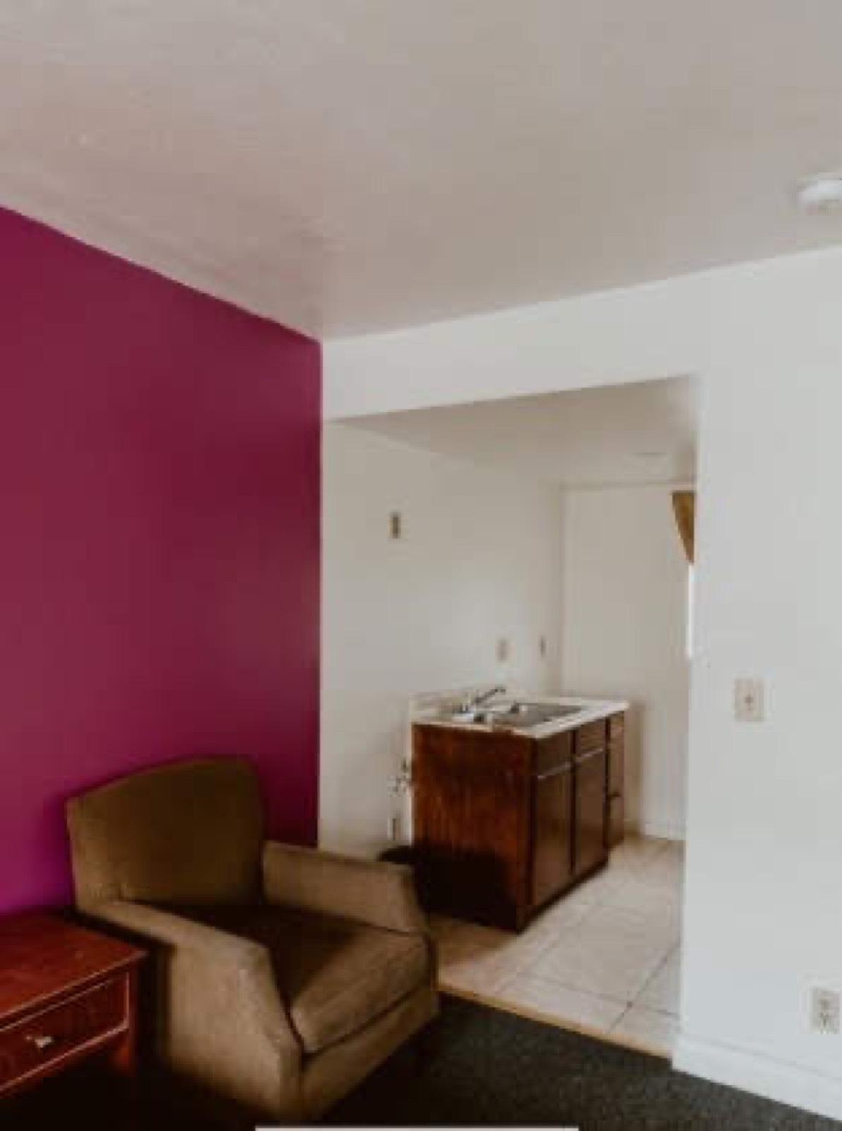 D's SFV Motel — photo 7