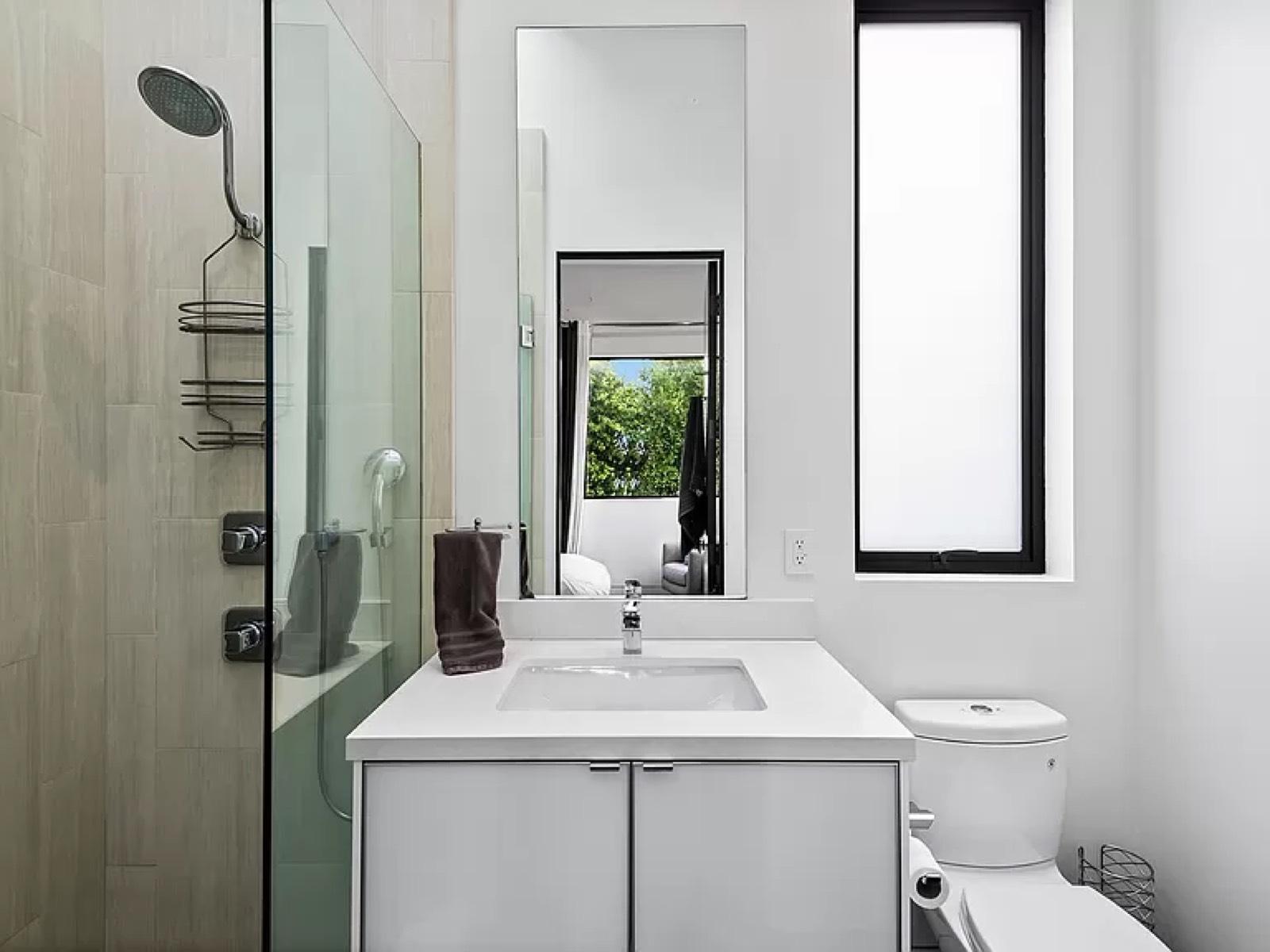 D's Sweet Modern Standard — photo 10