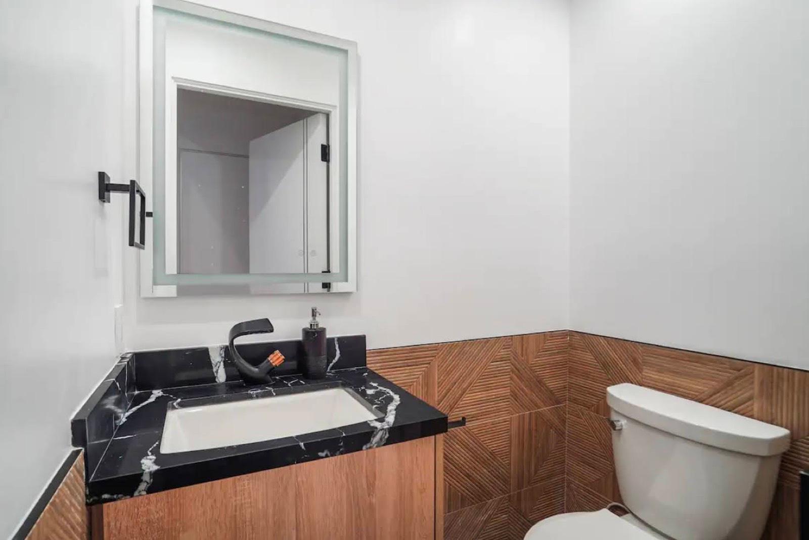 DA's Essential Modern — photo 9