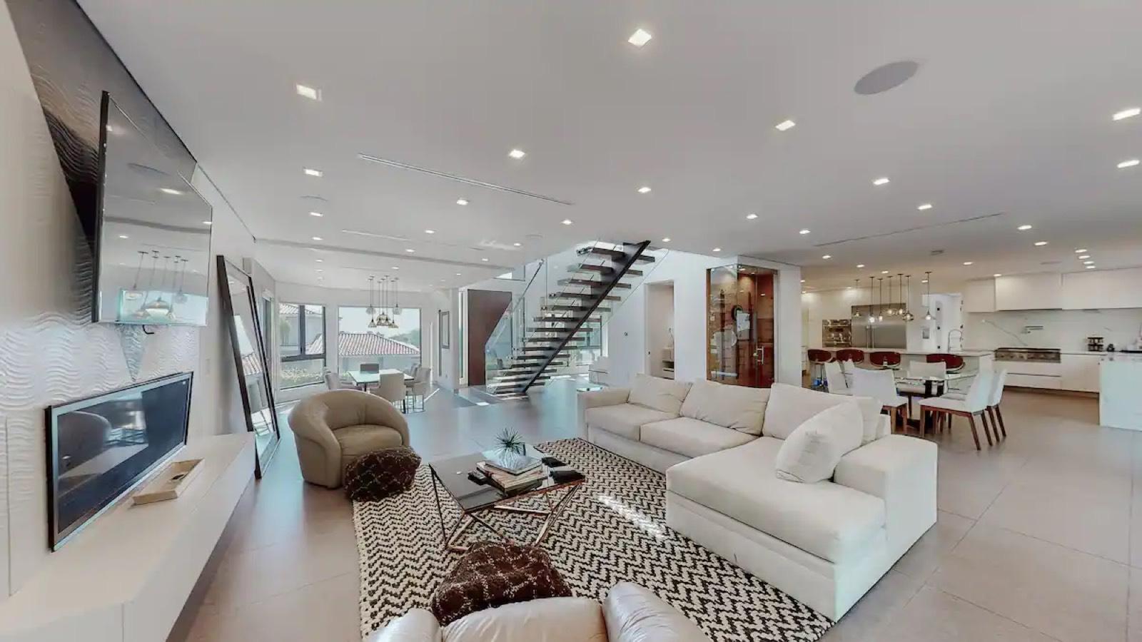 DA's Luxury Villa — photo 2