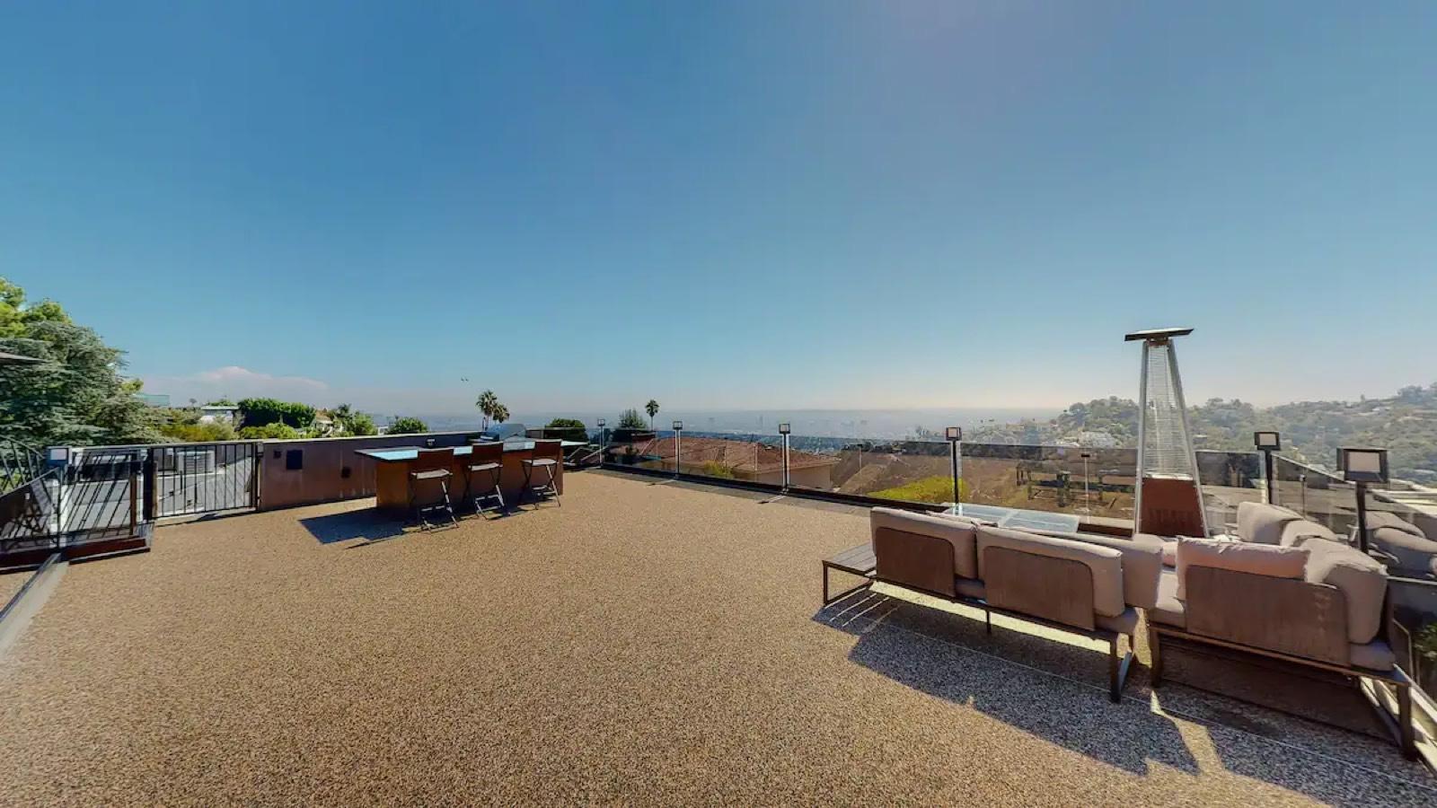 DA's Luxury Villa — photo 8