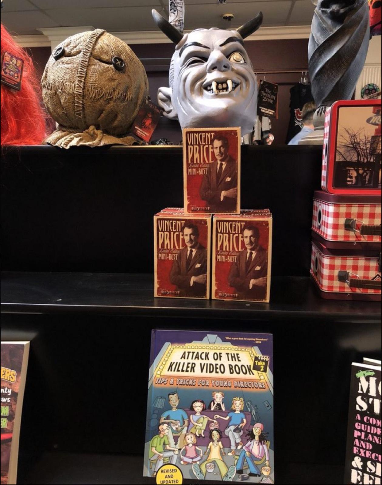 Dark Bookstore — photo 12