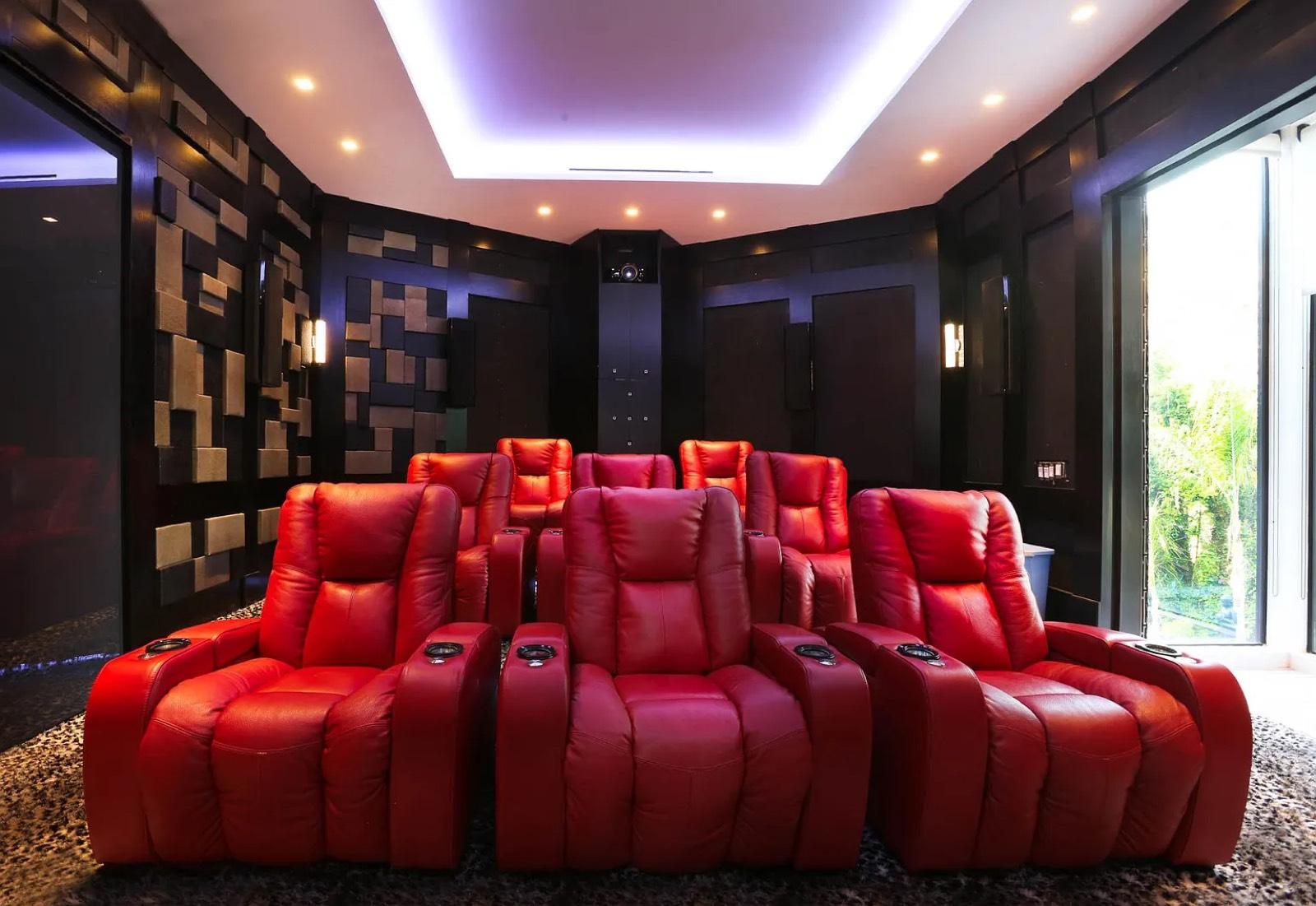 Davids Exotic Mansion — photo 3