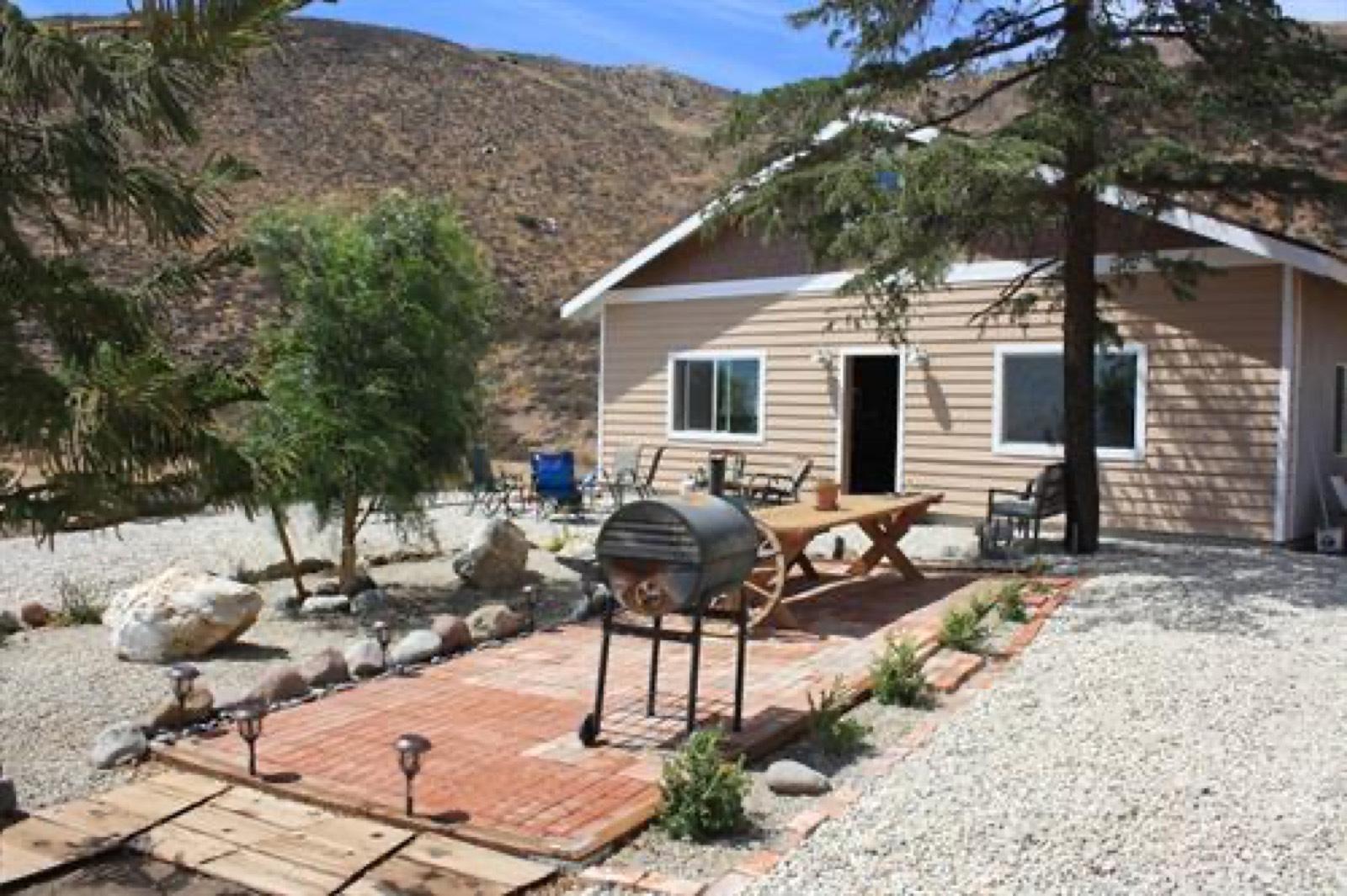 DB's Small Desert Ranch — photo 1