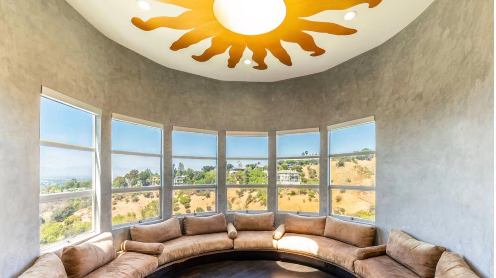 DB's Sun View Mansion — photo 2