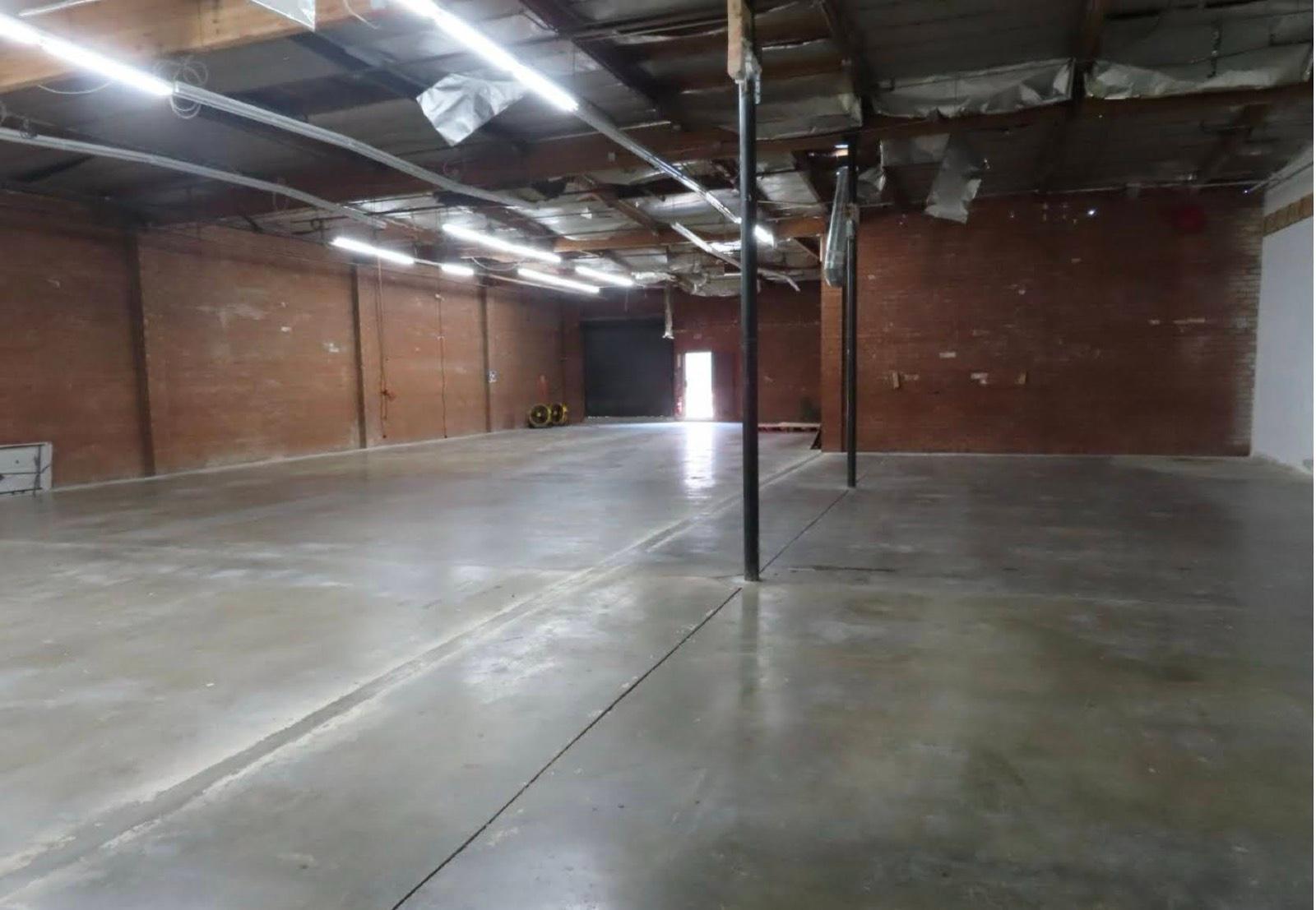 DC's Brick Warehouse — photo 5