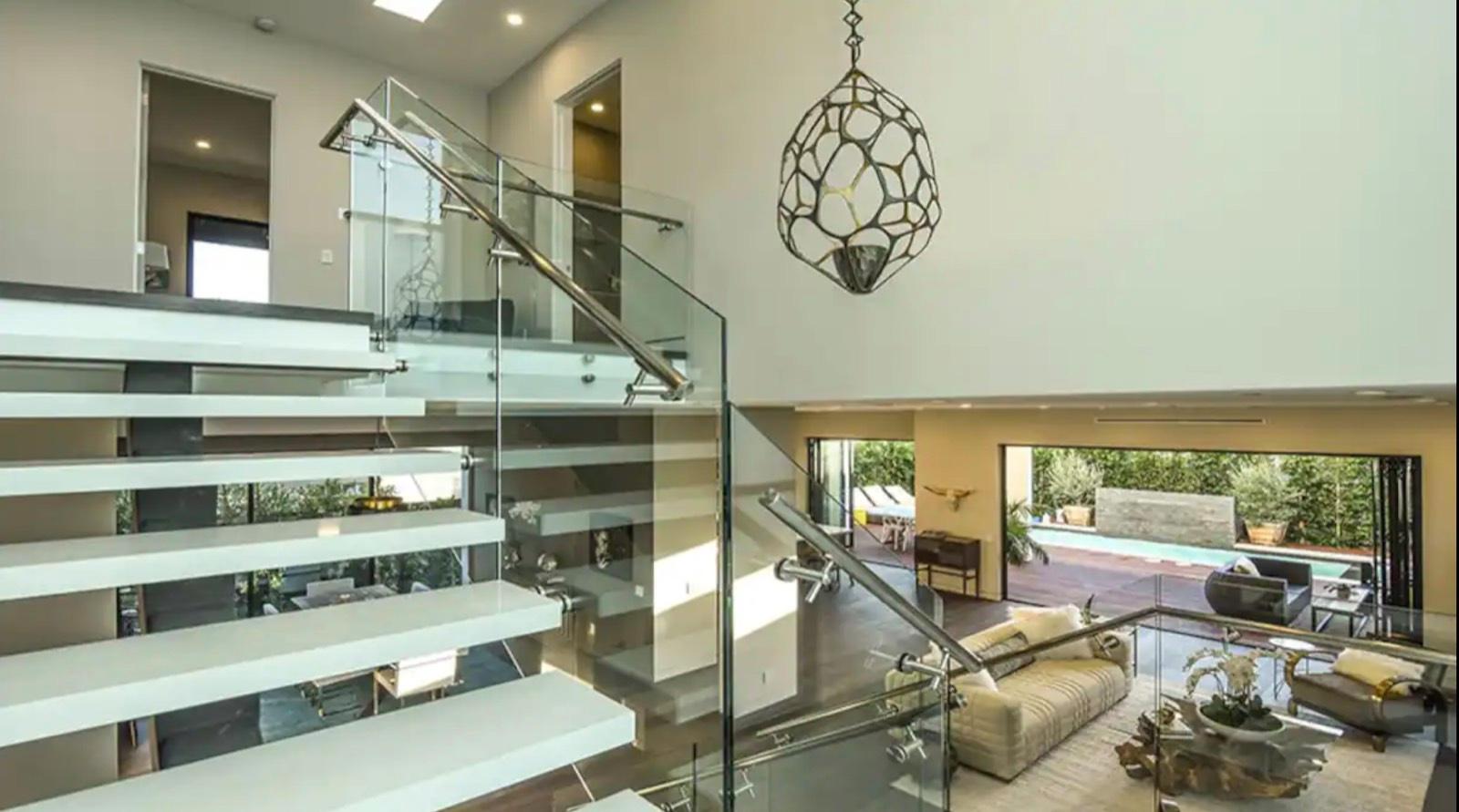 D's 21st Century Modern — photo 7