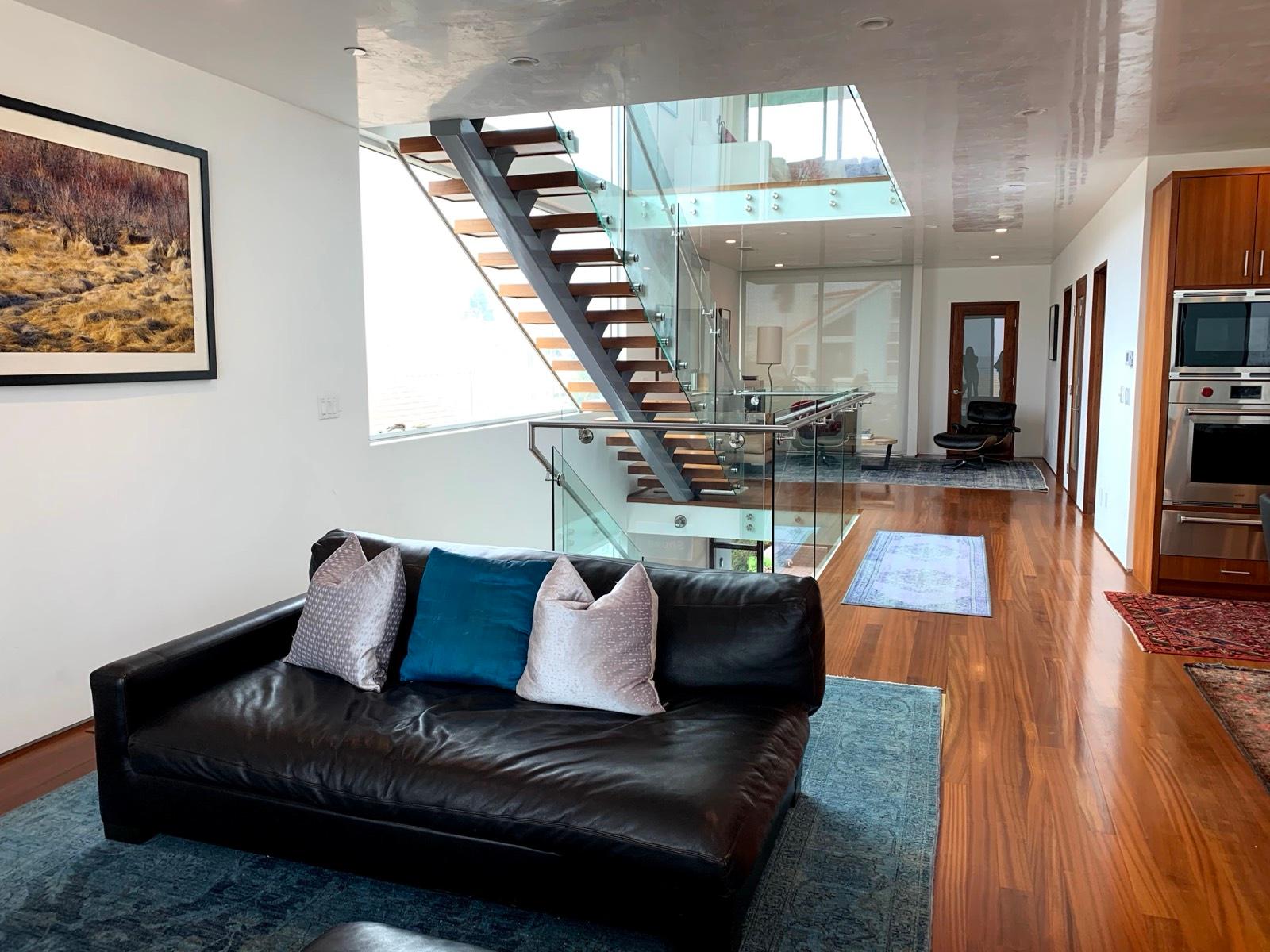 D's Beachfront Modern Stunner — photo 12