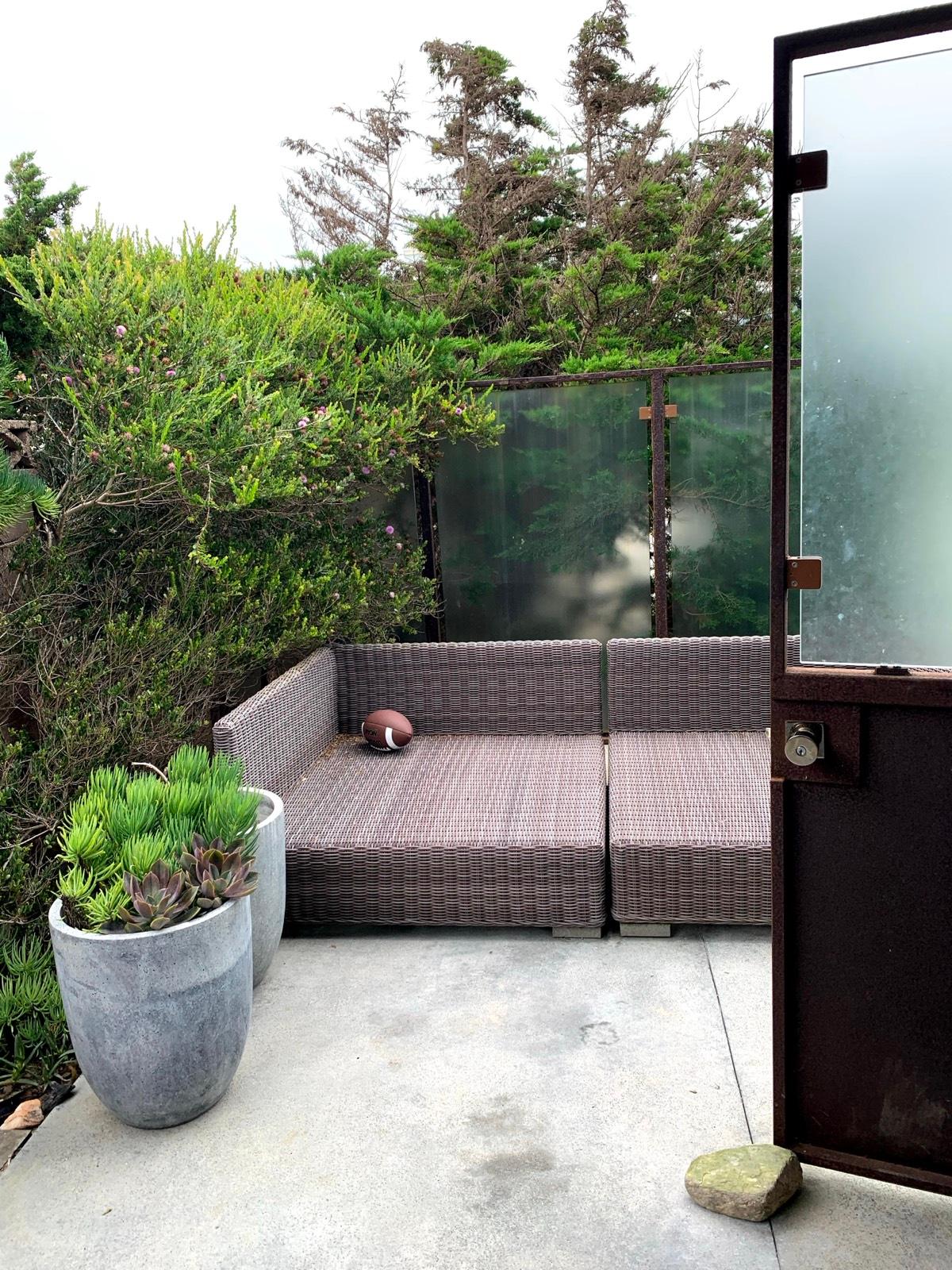 D's Beachfront Modern Stunner — photo 6
