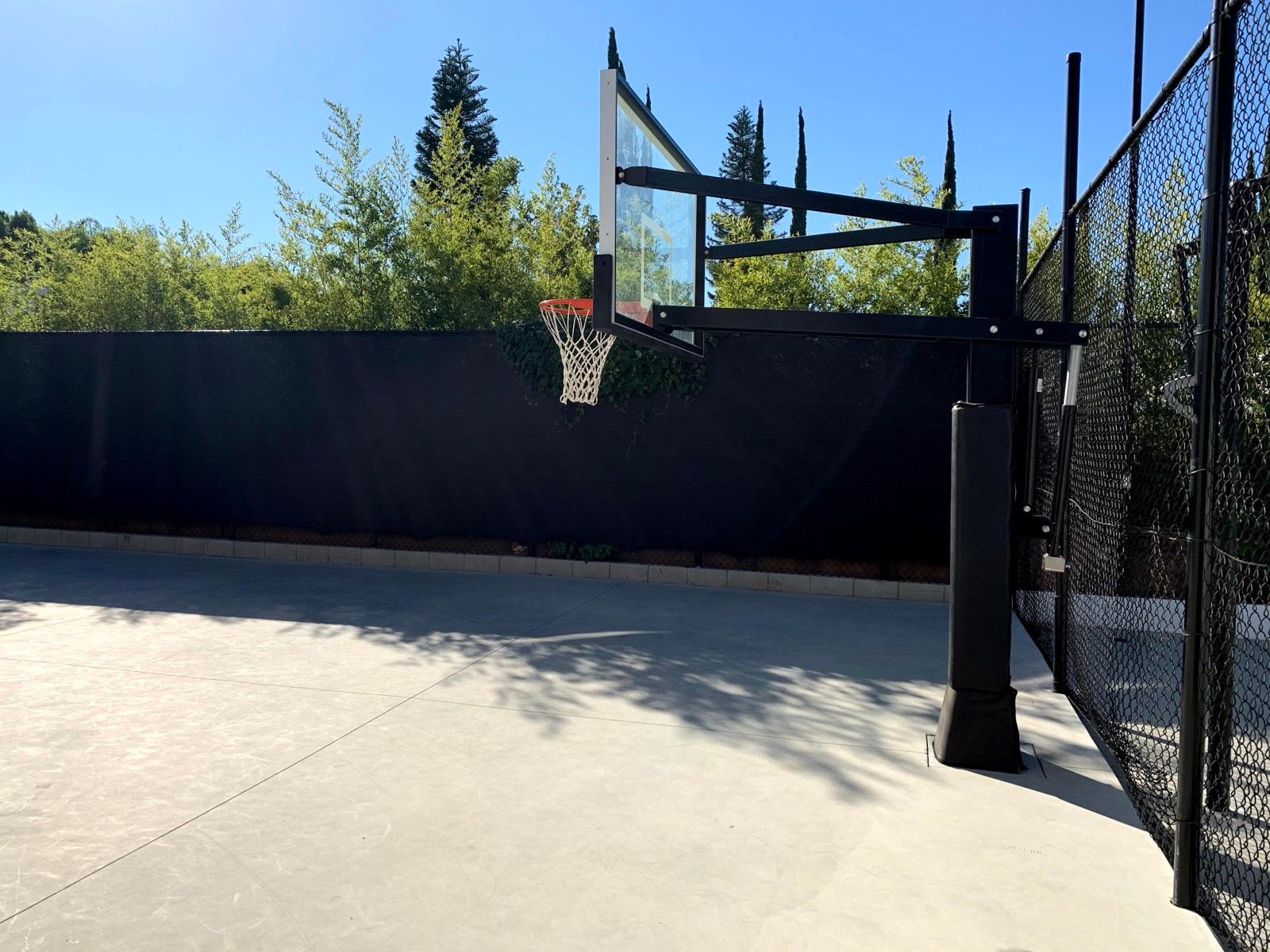 D's Contemporary Tarzana Estate — photo 3