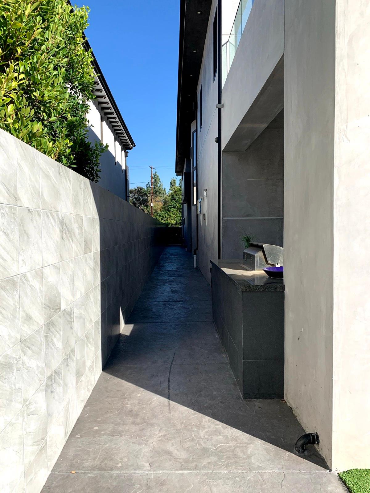D's Contemporary Tarzana Estate — photo 9