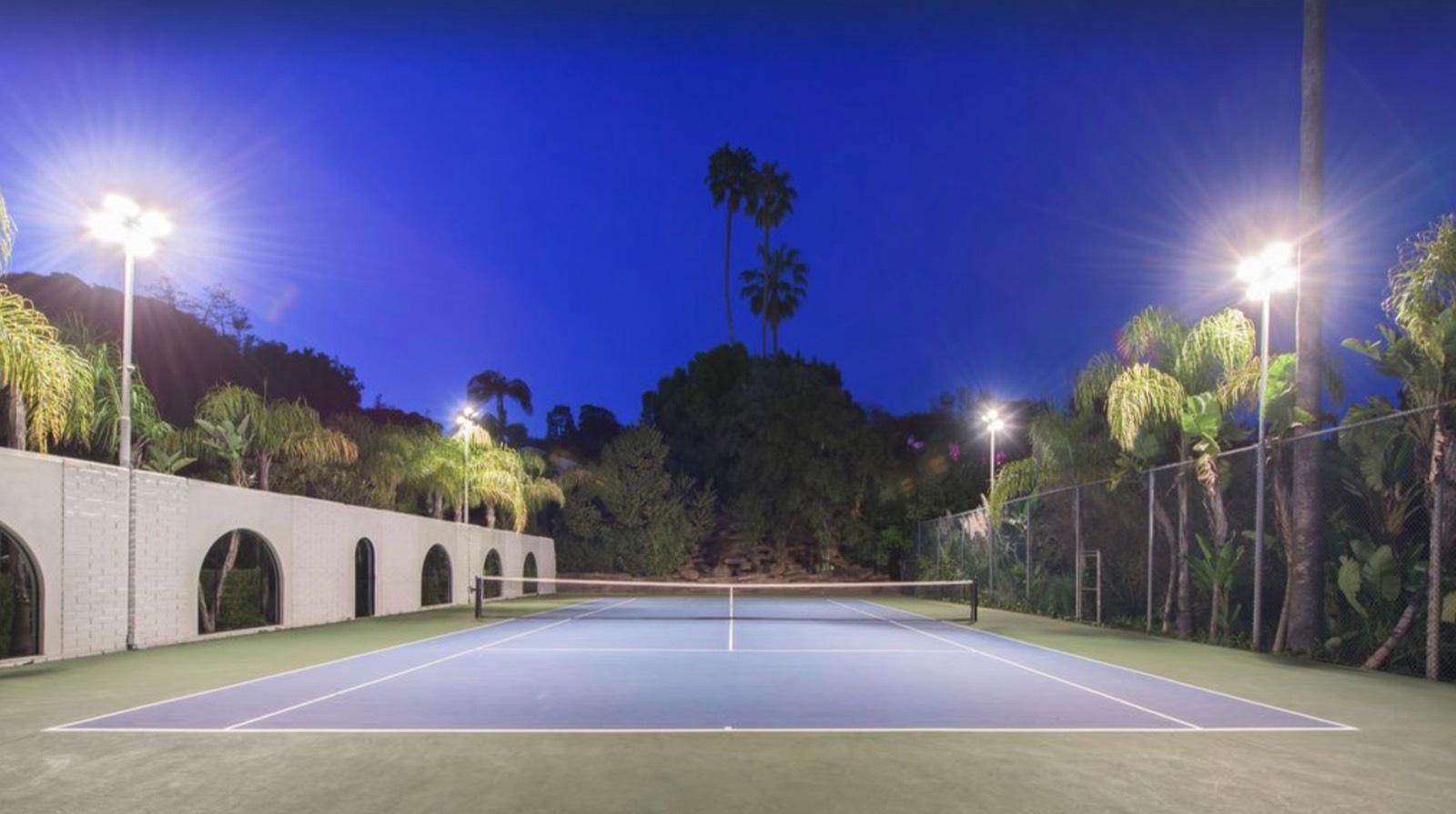 D's Hills Tennis Mansion — photo 6