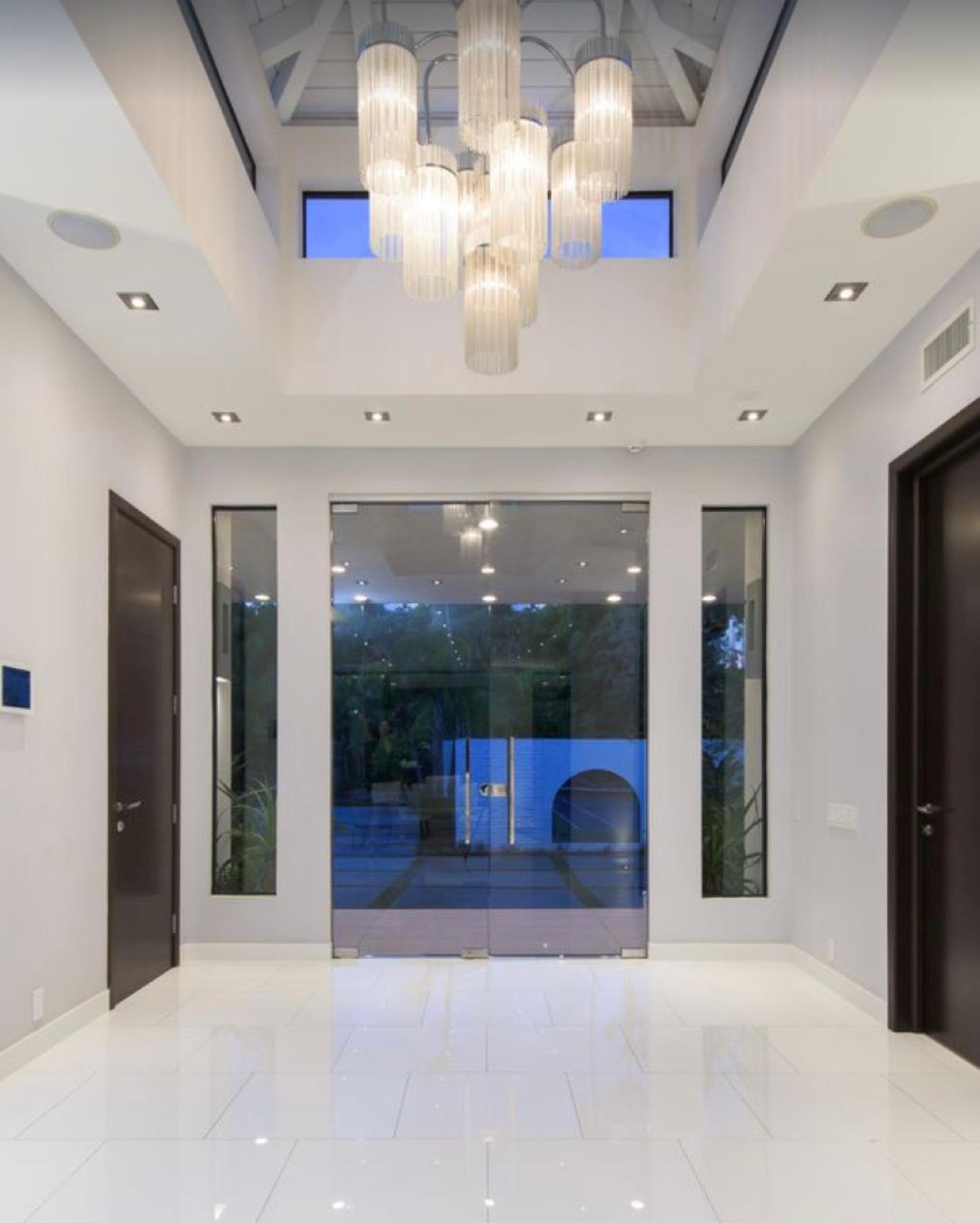 D's Hills Tennis Mansion — photo 10