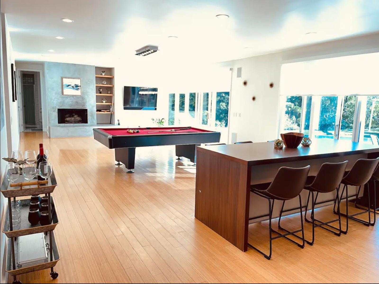 D's Malibu Mansion — photo 6