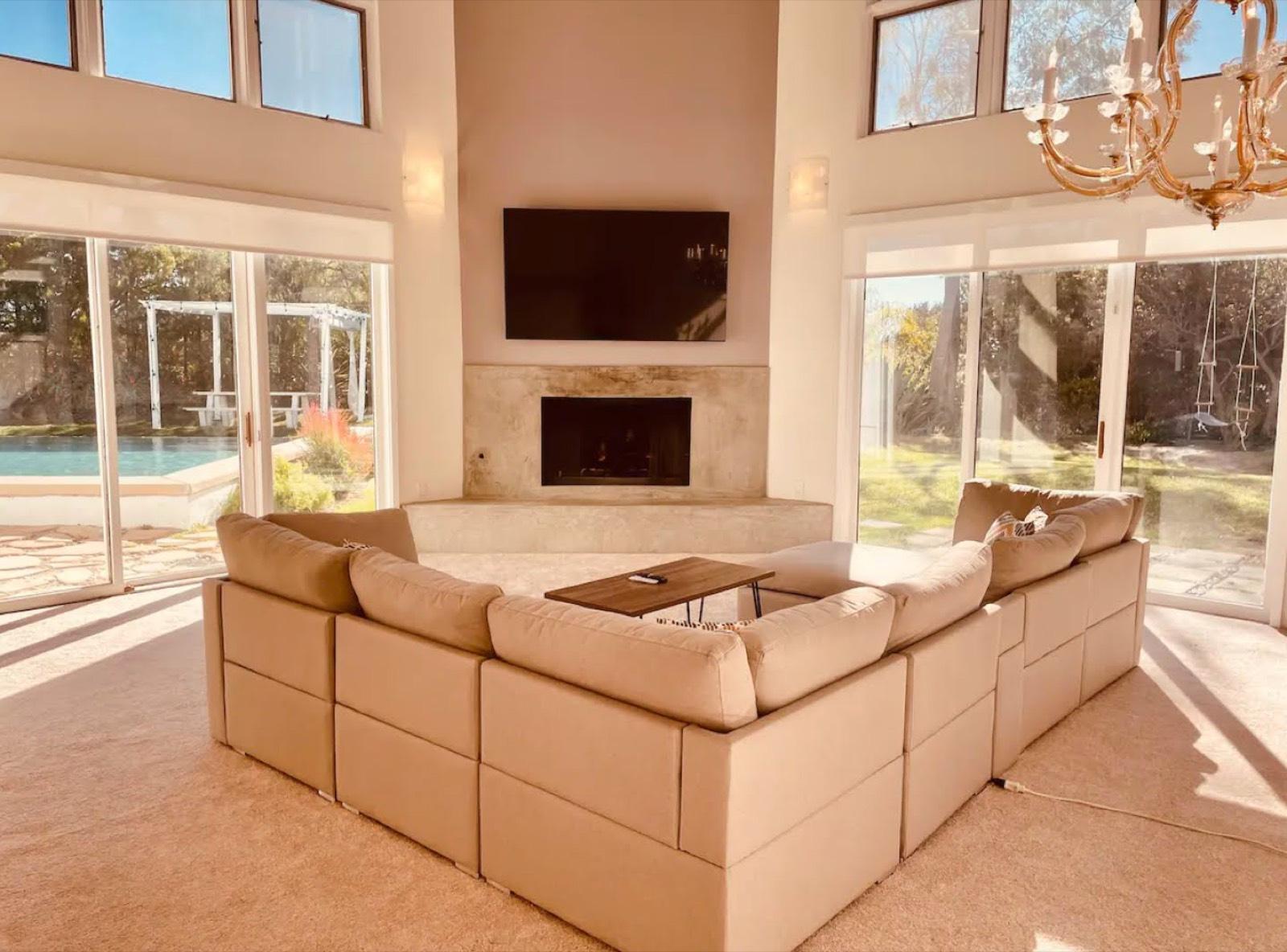 D's Malibu Mansion — photo 10