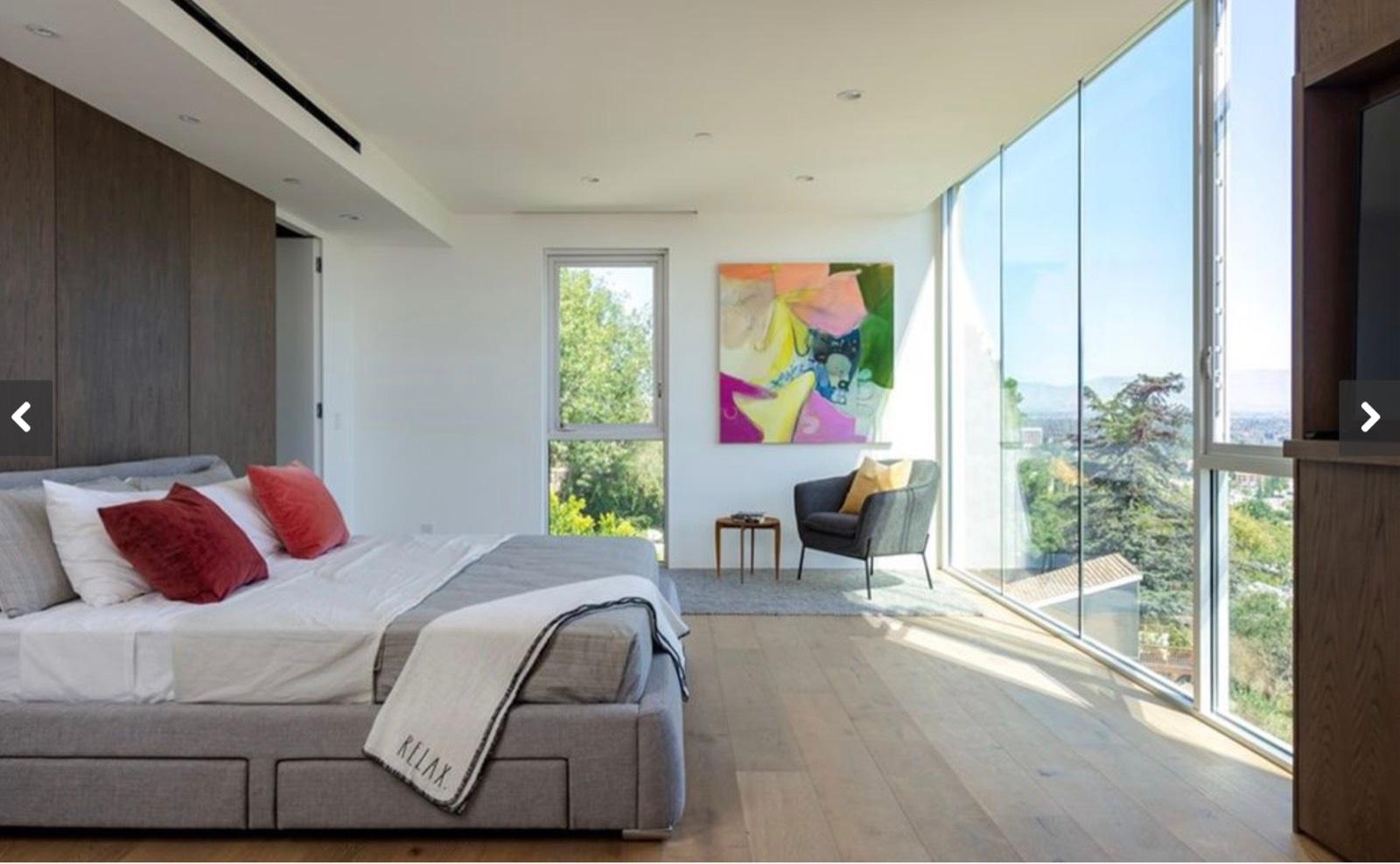 D's Modern Architectural Beauty — photo 9