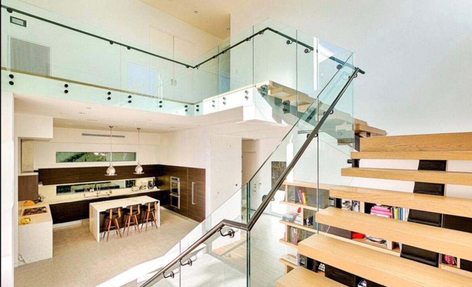 D's Modern City Villa — photo 11