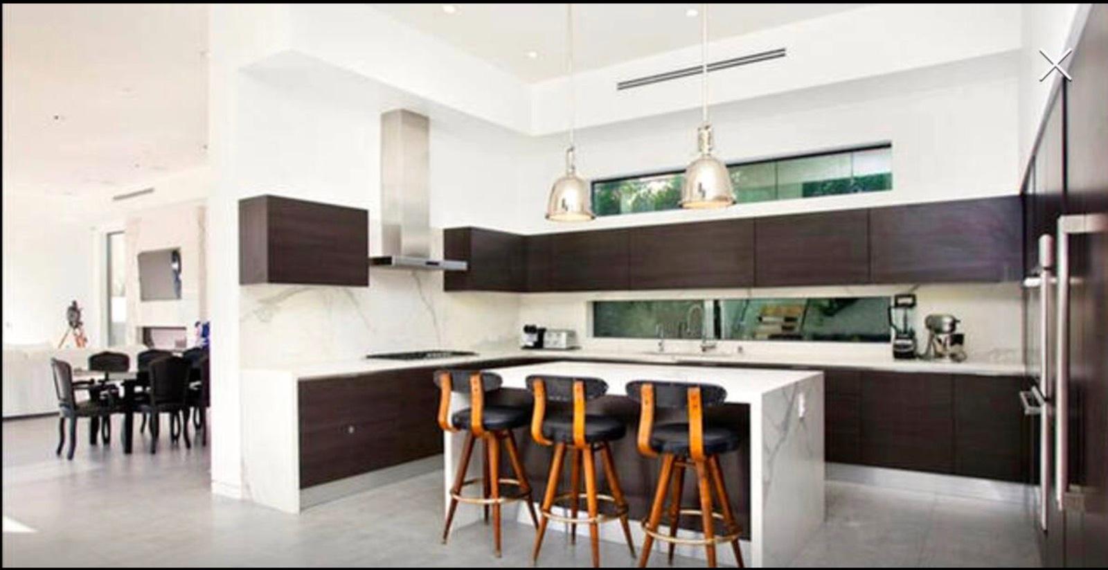 D's Modern City Villa — photo 10