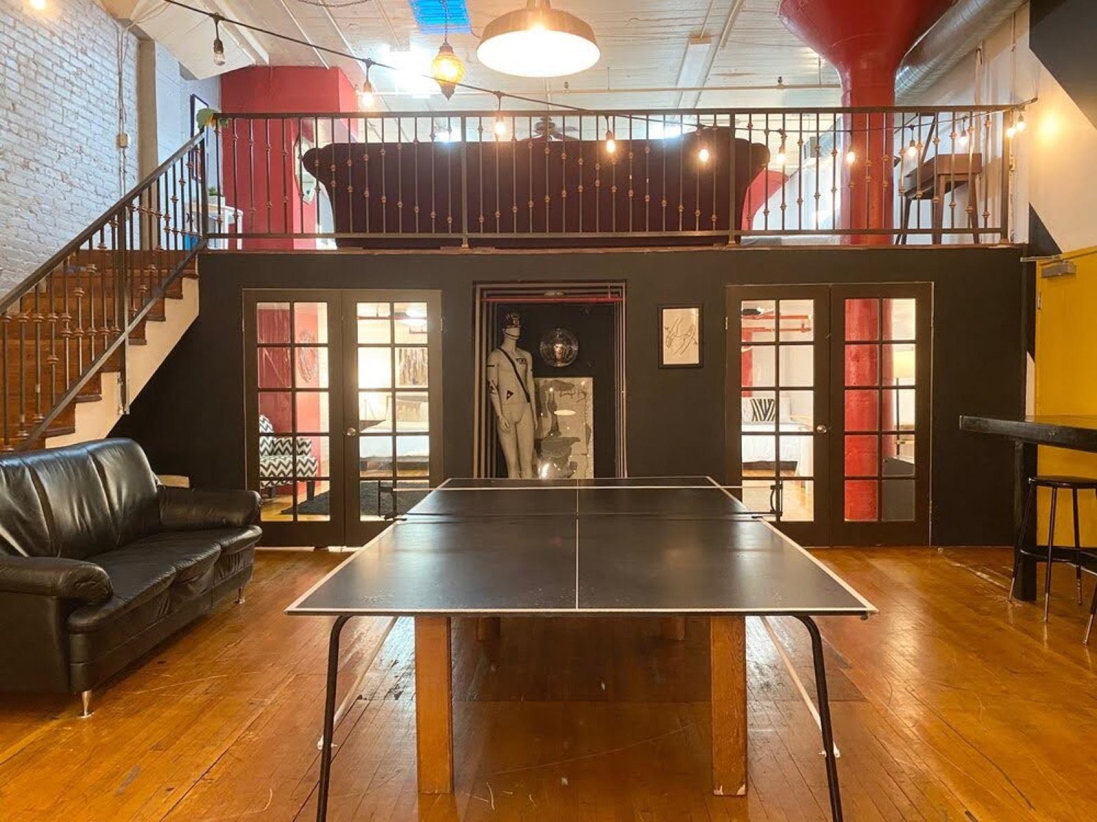 D's Party Penthouse — photo 12