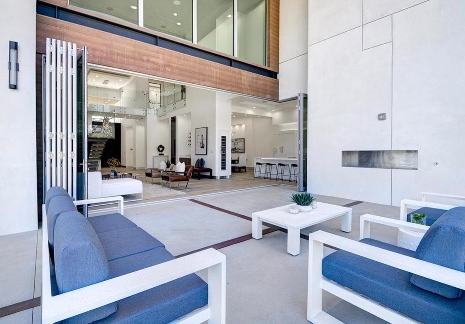 D's Studio city K house — photo 3