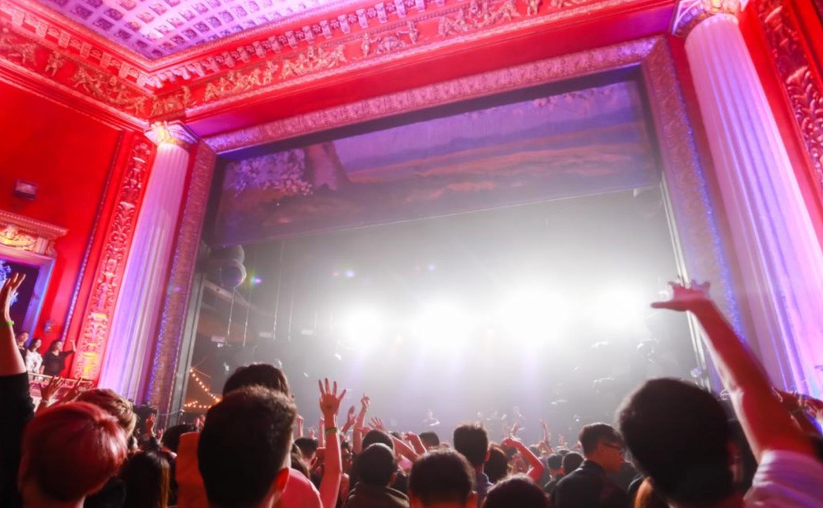 D's Theater — photo 12