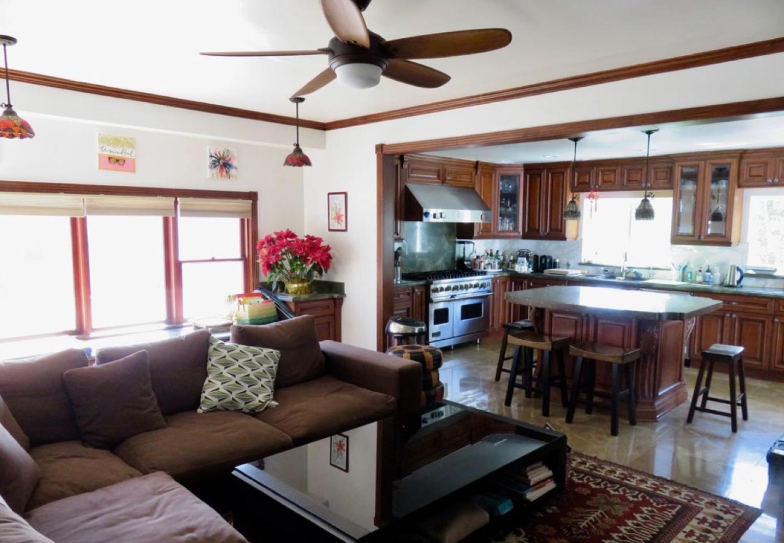 D's Victorian House — photo 12