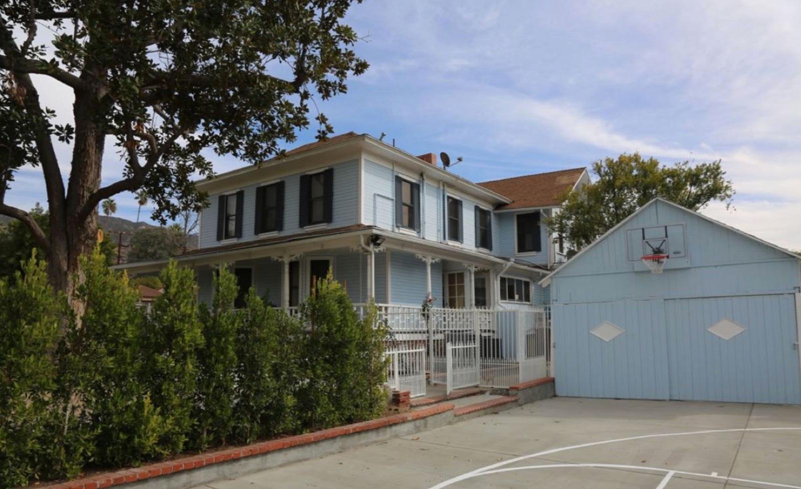 D's Victorian House — photo 8