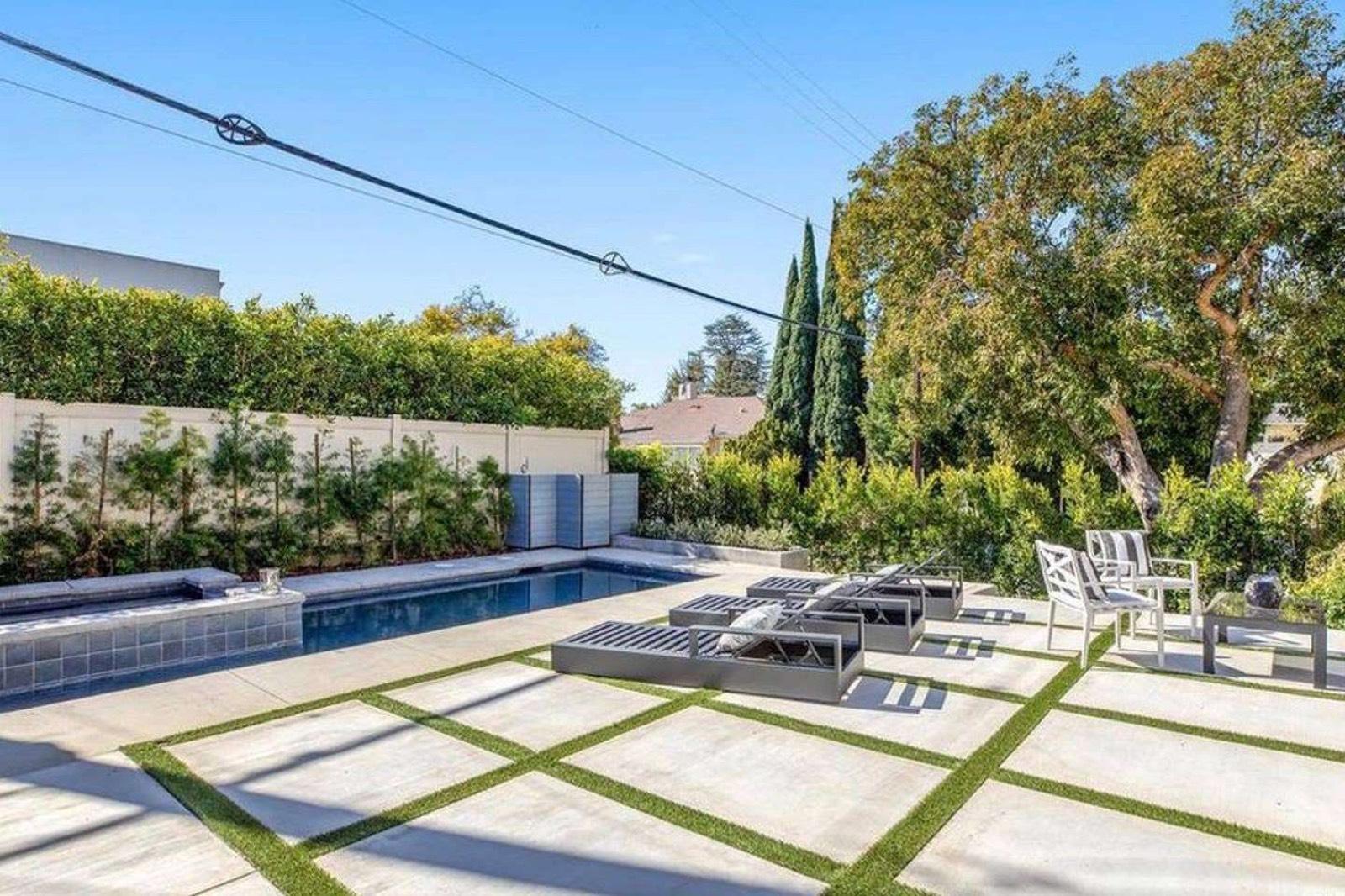 D's WestLA Villa — photo 5
