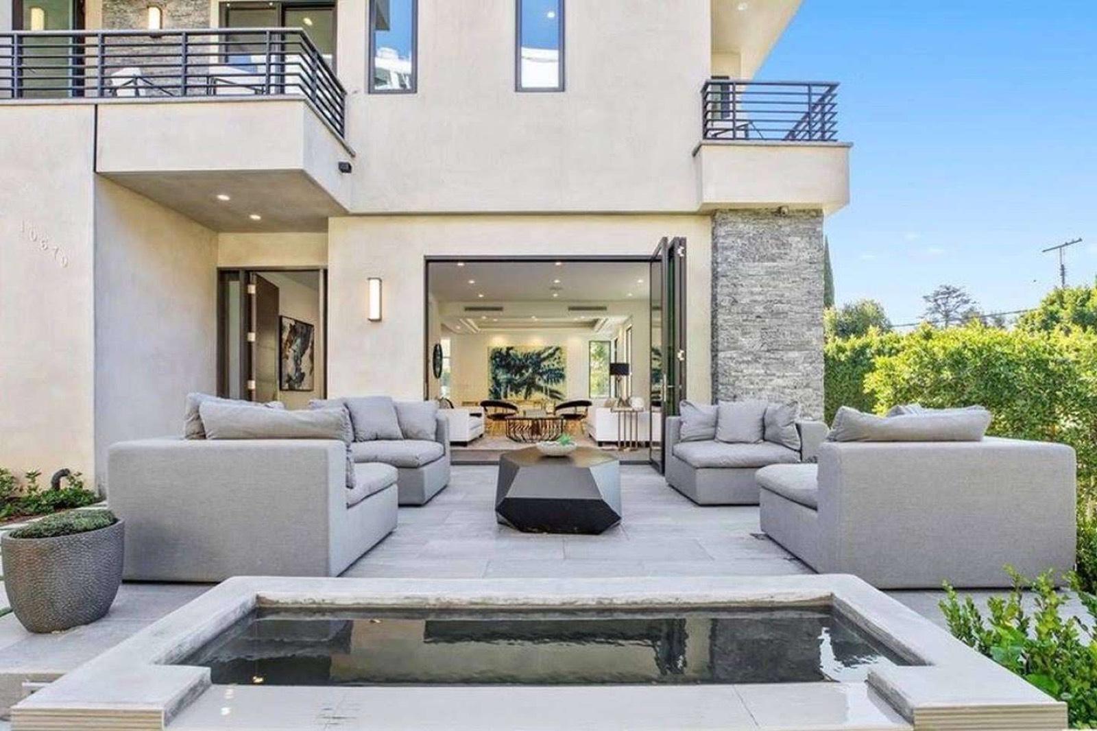 D's WestLA Villa — photo 9