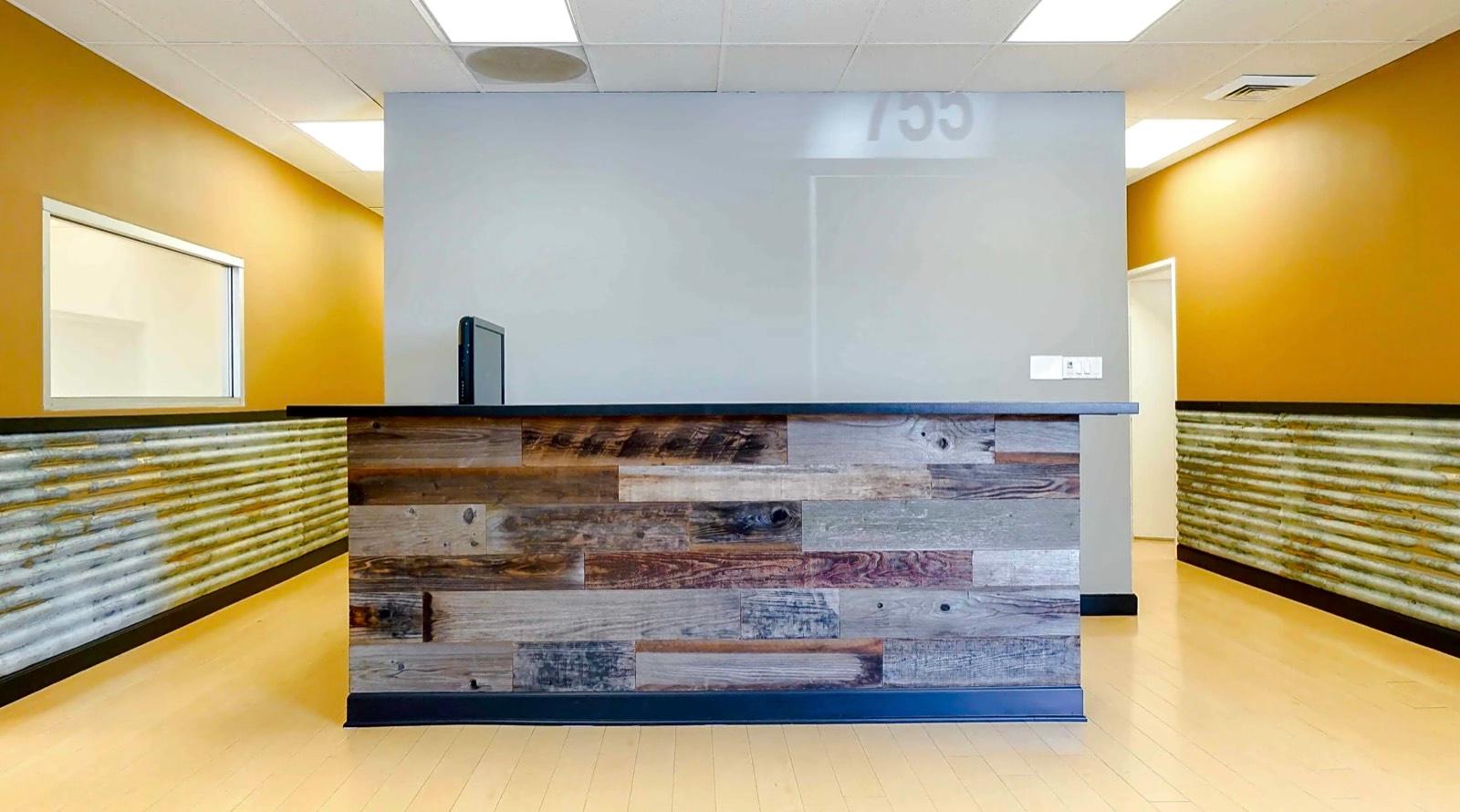 D's White Warehouse — photo 1