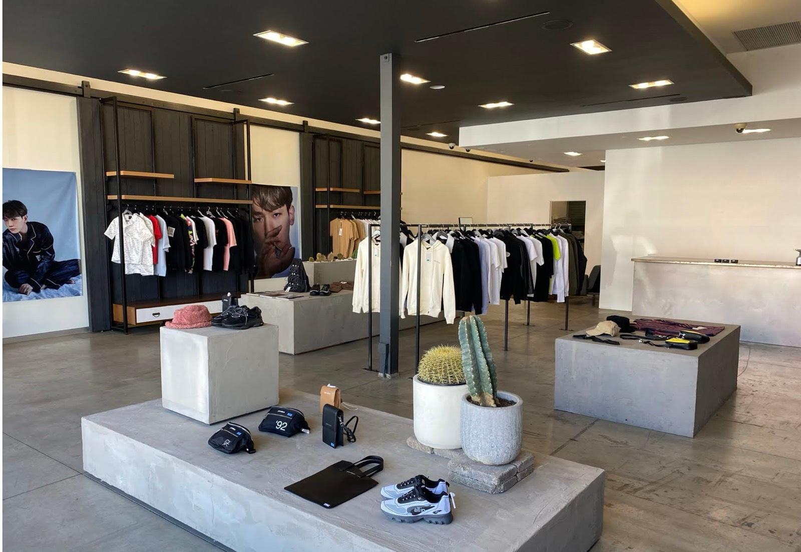 E's Chic Modern Clothing Store — photo 5