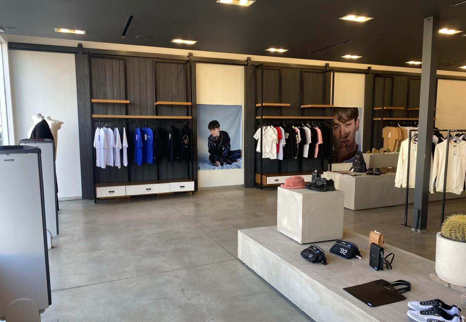 E's Chic Modern Clothing Store — photo 6