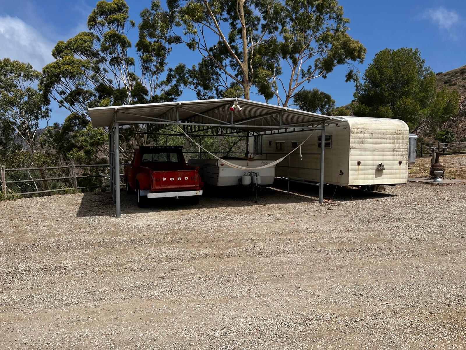 E's Country Saloon Ranch — photo 2