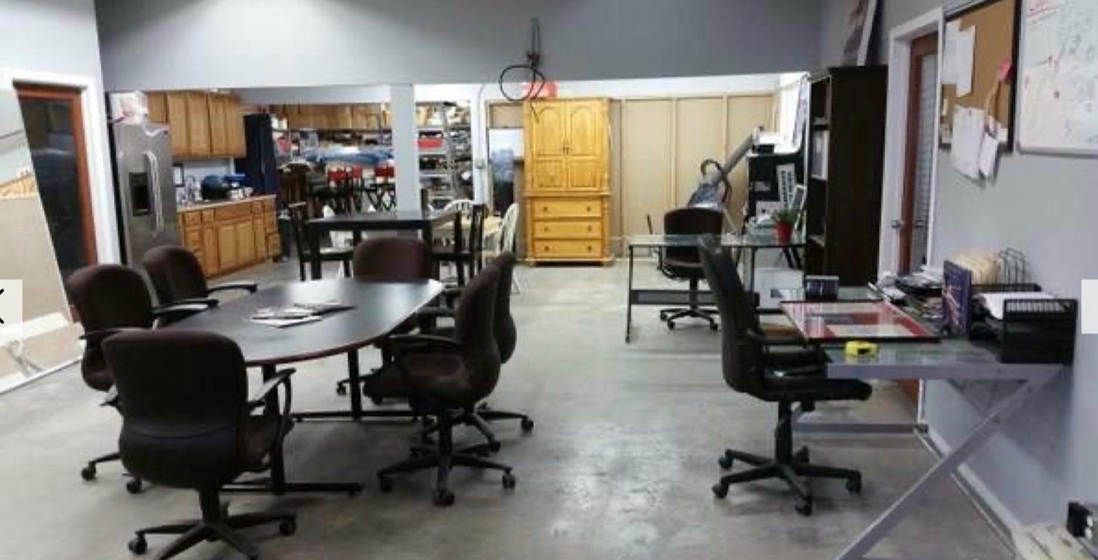 E's Great White Studio — photo 6