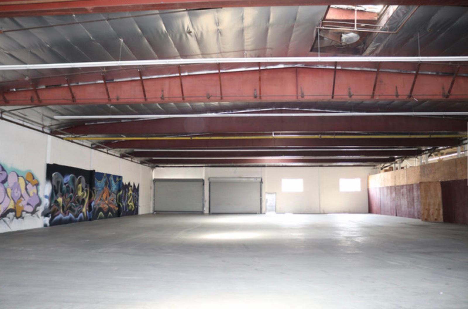 E's Warehouse — photo 9