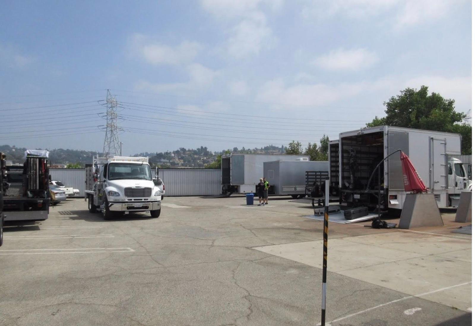 E's Warehouse — photo 5