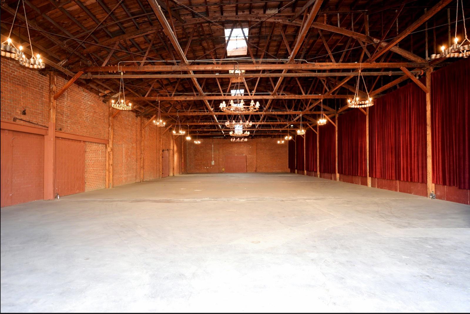 E Studio — photo 1