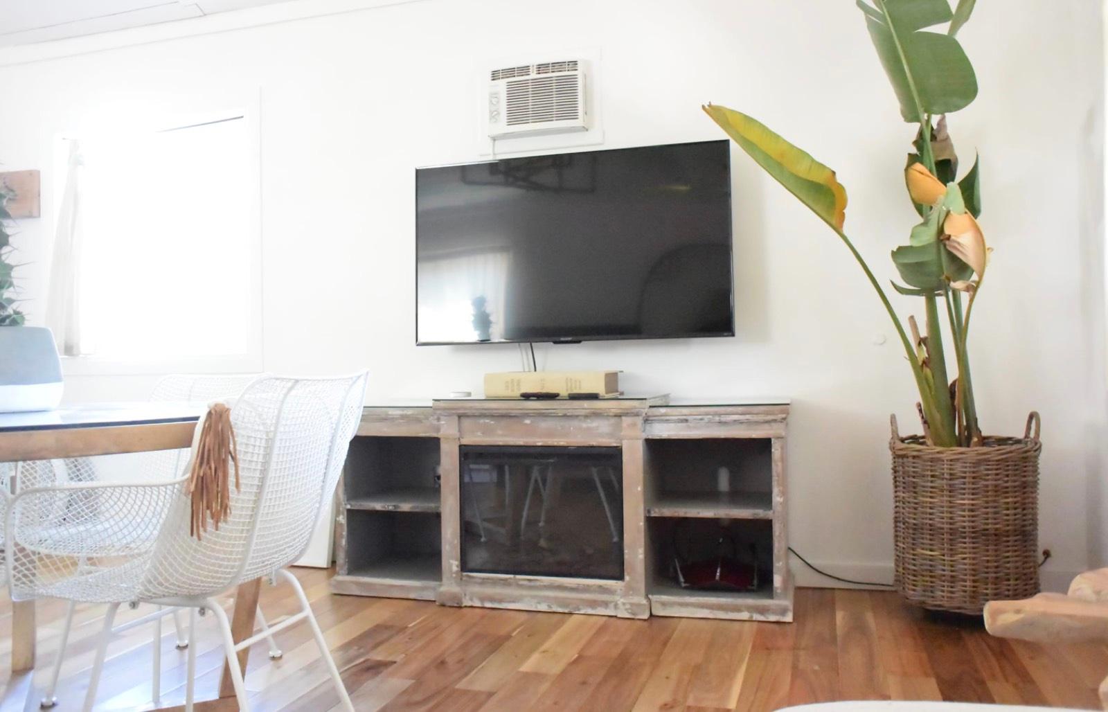 East LA Bungalow — photo 3