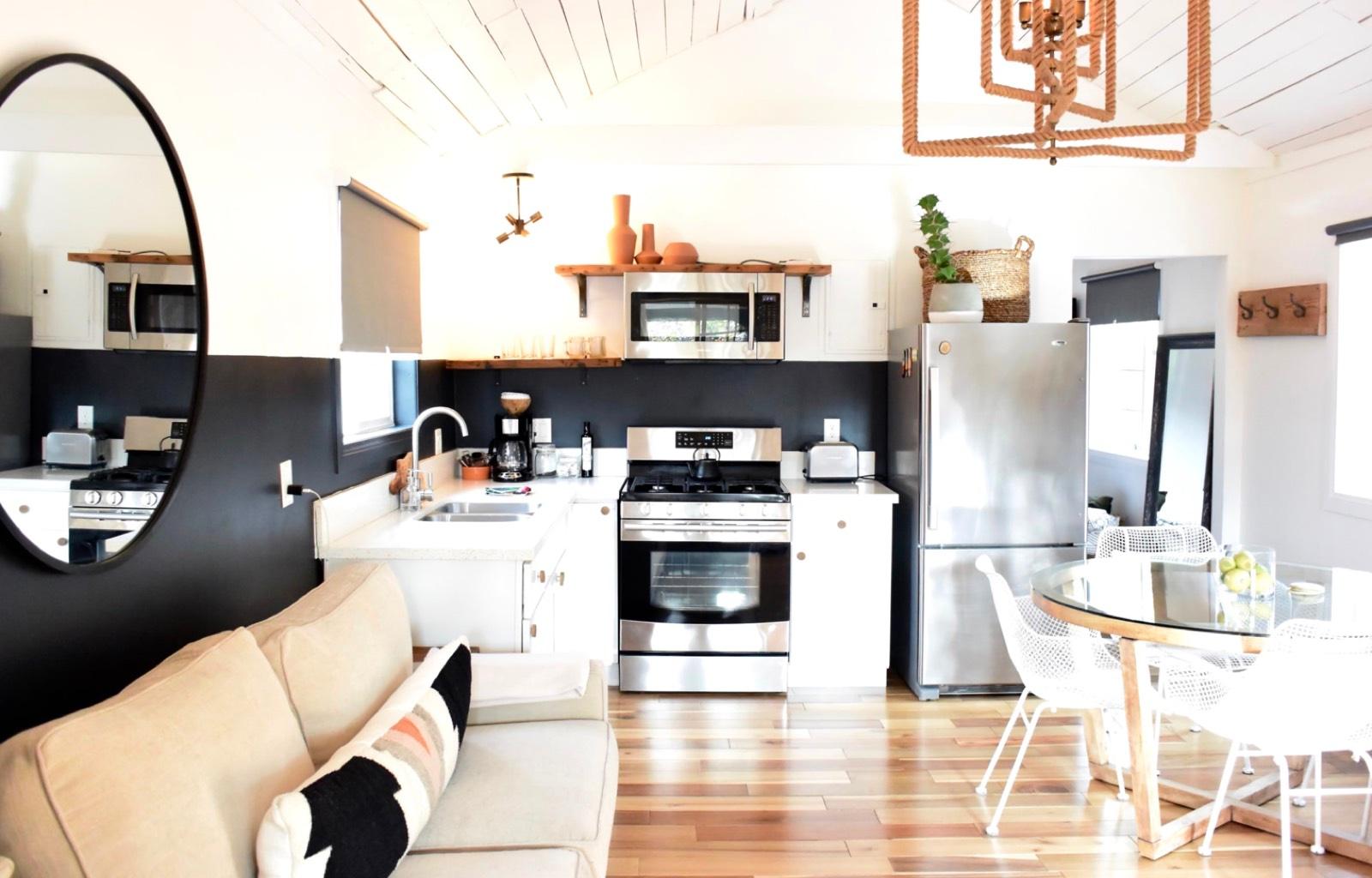 East LA Bungalow — photo 1