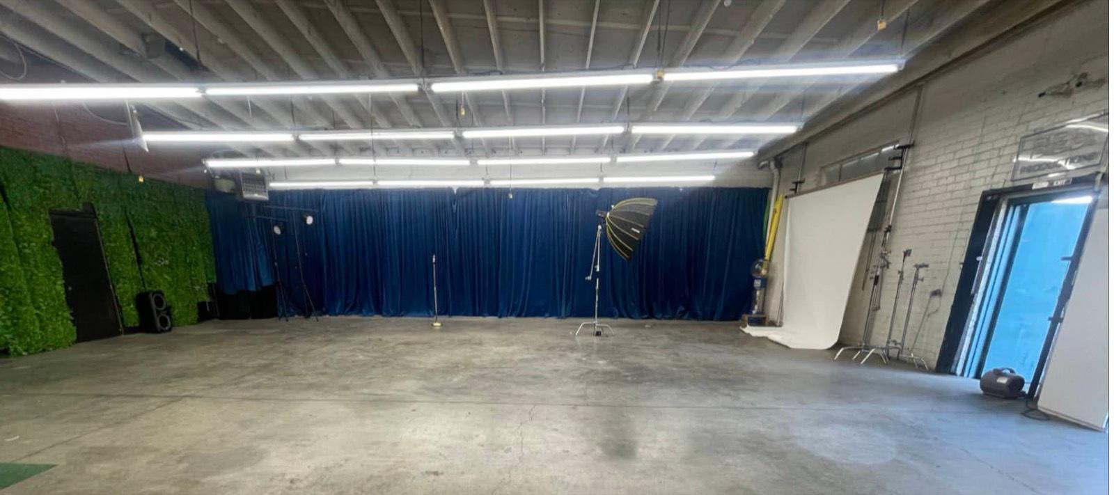 ED's Warehouse — photo 3