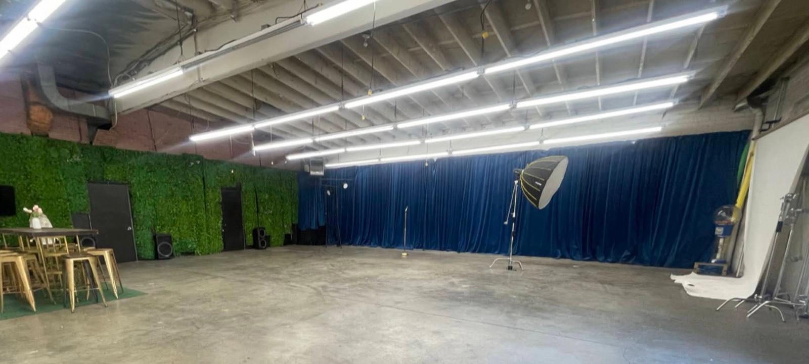 ED's Warehouse — photo 1